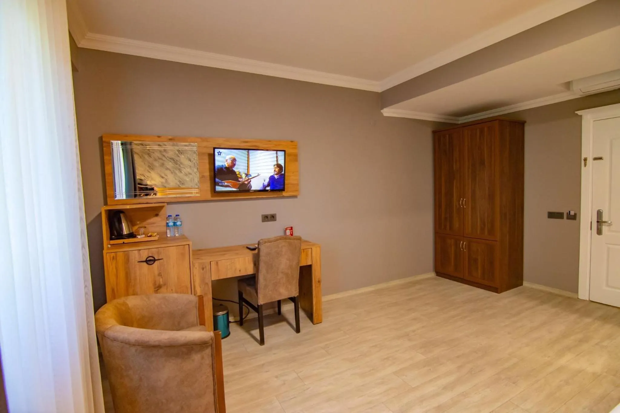 Green Palace Suite Hotel