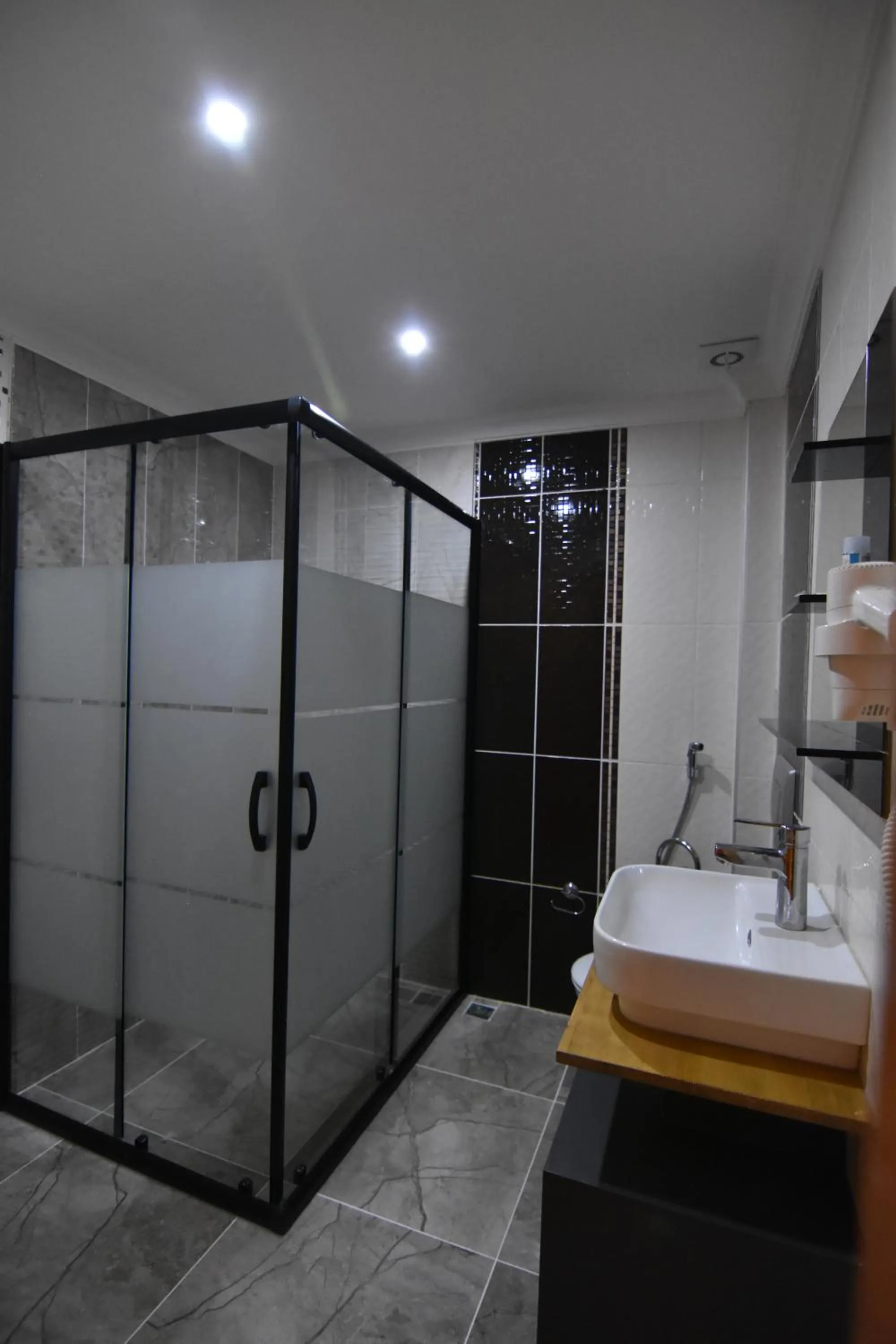 Green Palace Suite Hotel