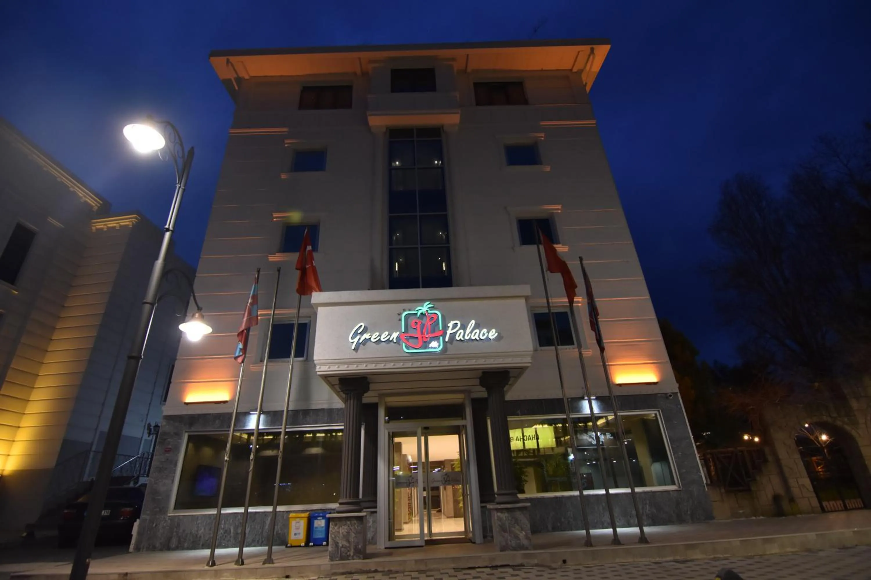 Green Palace Suite Hotel