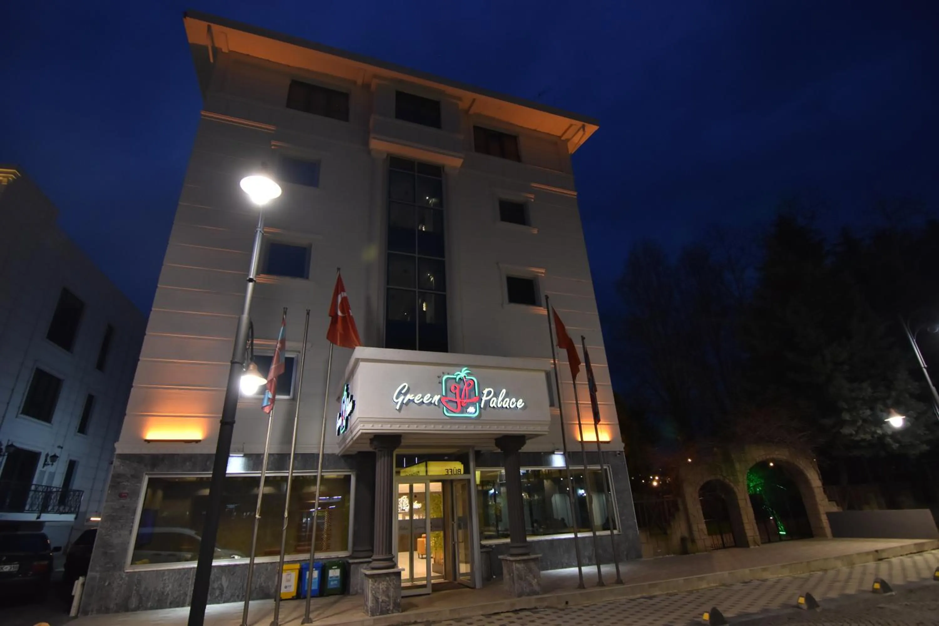 Green Palace Suite Hotel