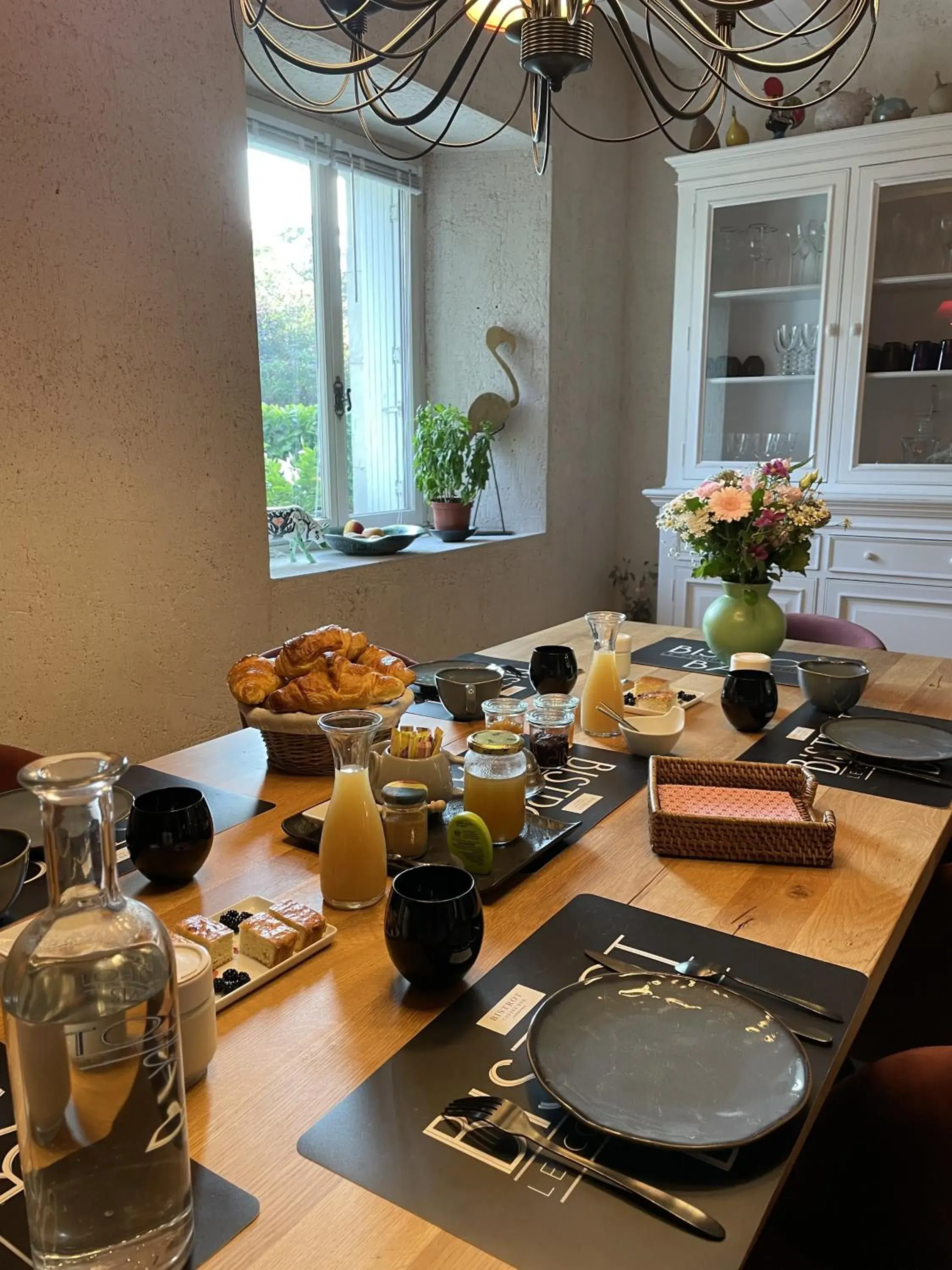 Food and drinks in Villa Cassandre Food and drinks in Villa Cassandre