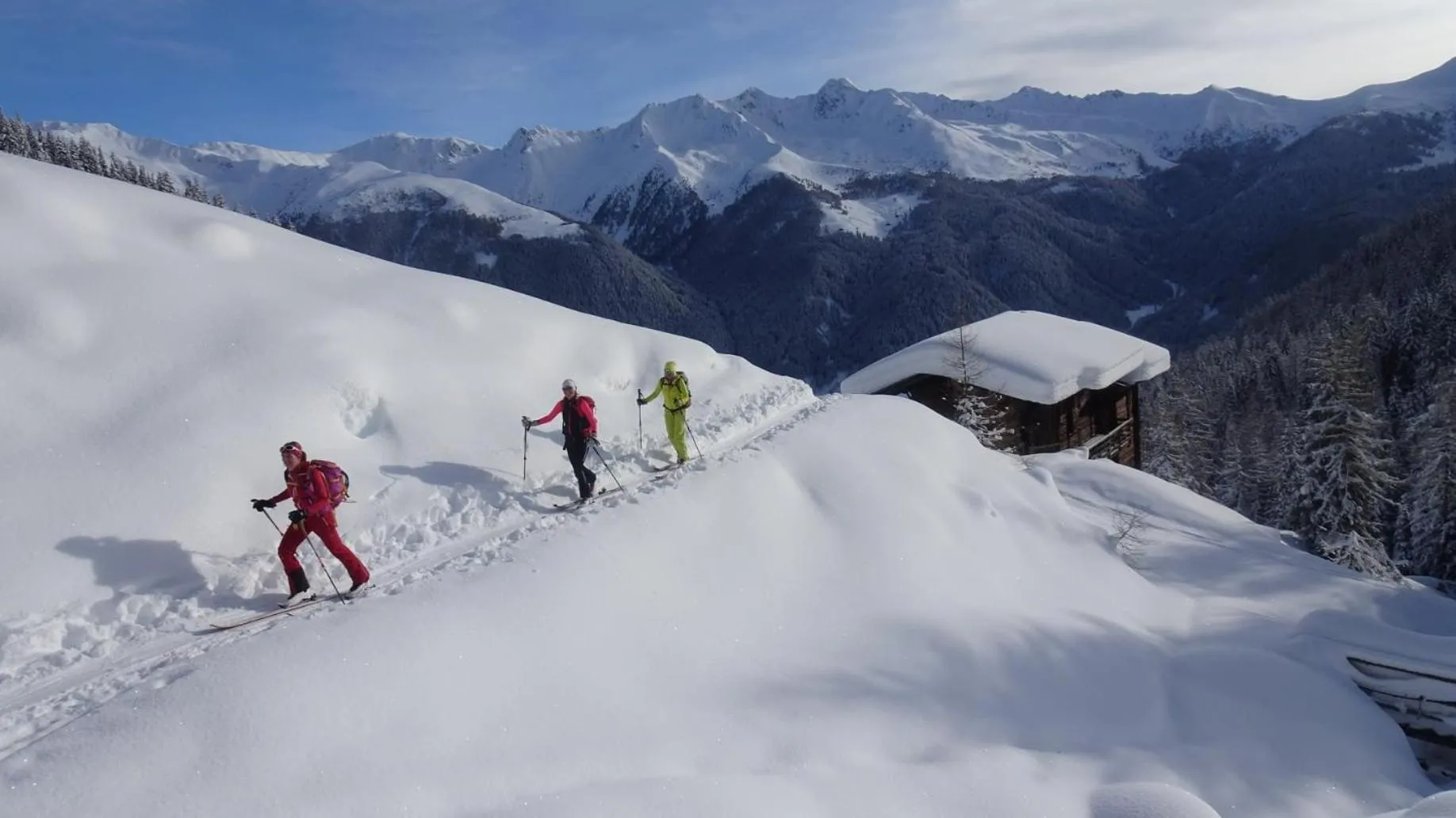 Skiing in Hotel Edelweiss