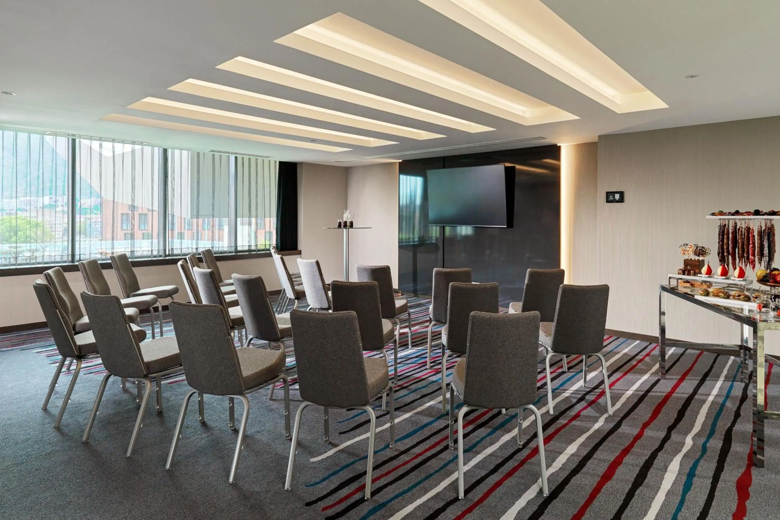Meeting/conference room in Sheraton Grand Tbilisi Metechi Palace