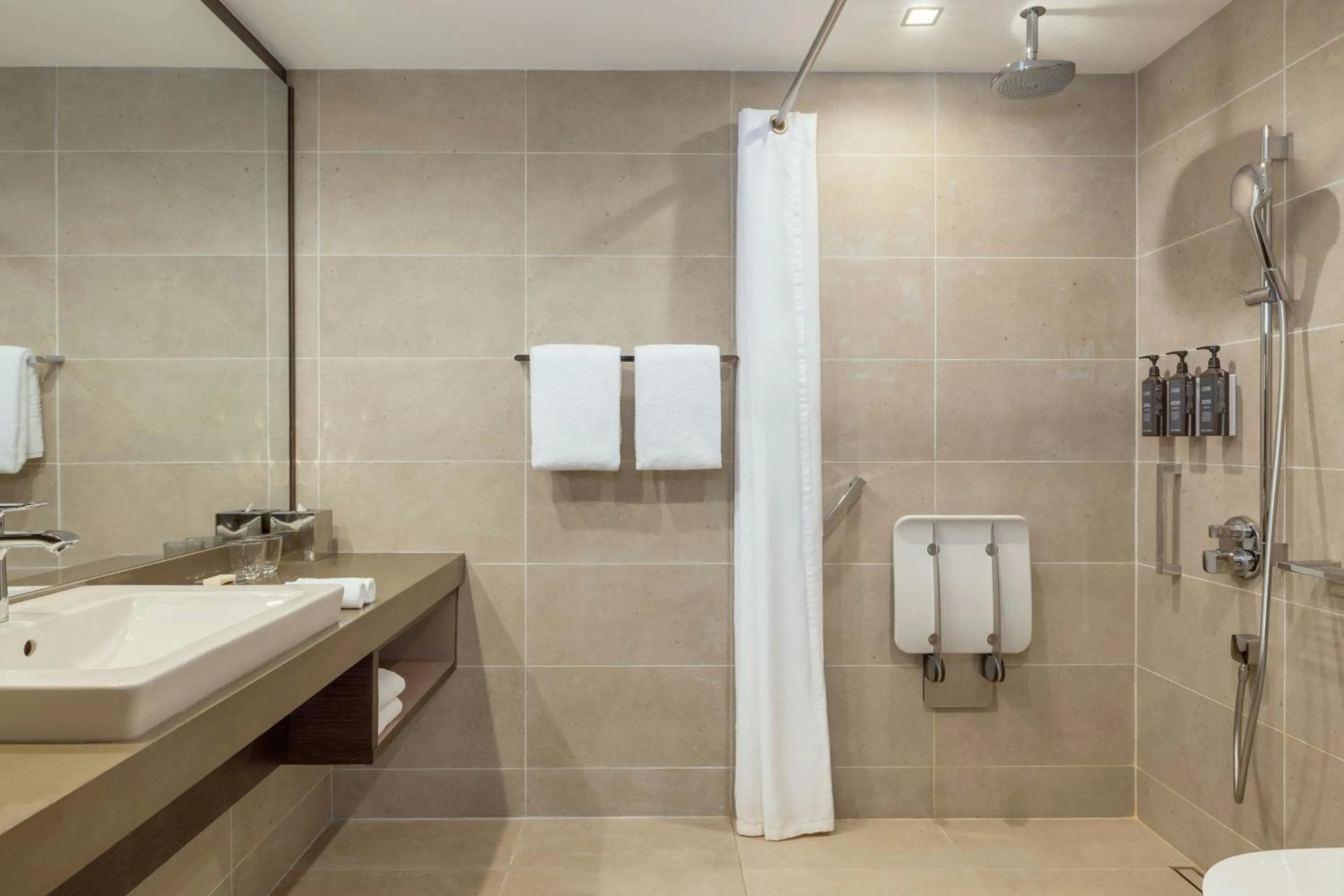 Bathroom in Sheraton Grand Tbilisi Metechi Palace