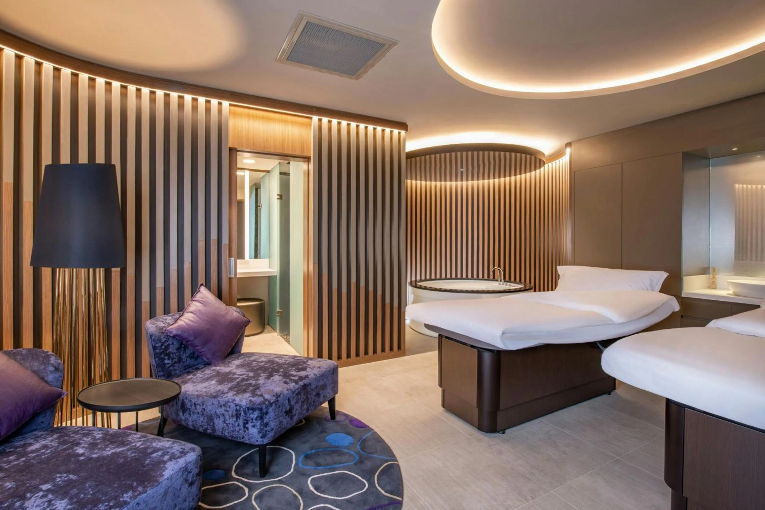 Spa and wellness centre/facilities, Bed in Sheraton Grand Tbilisi Metechi Palace