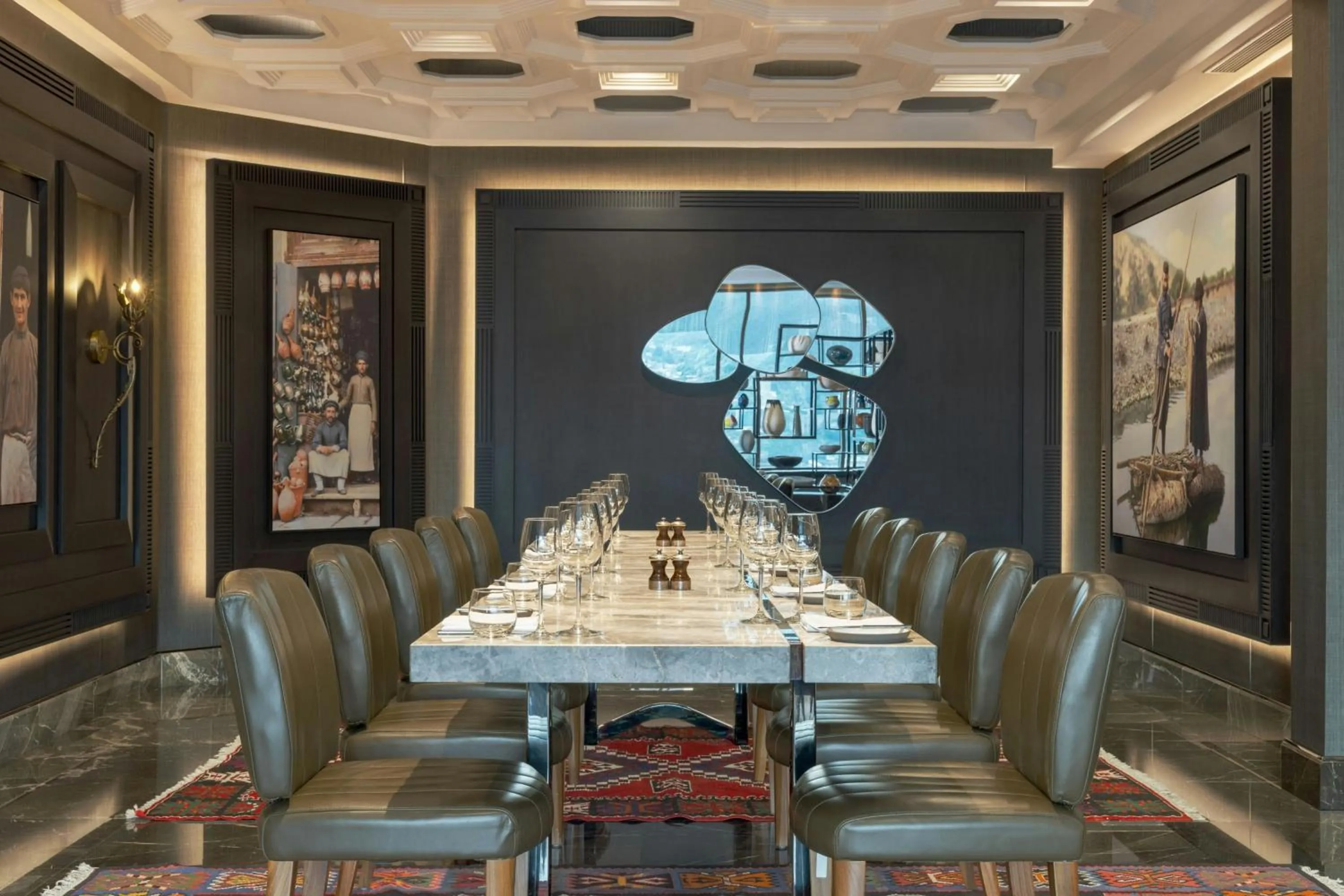 Restaurant/places to eat in Sheraton Grand Tbilisi Metechi Palace