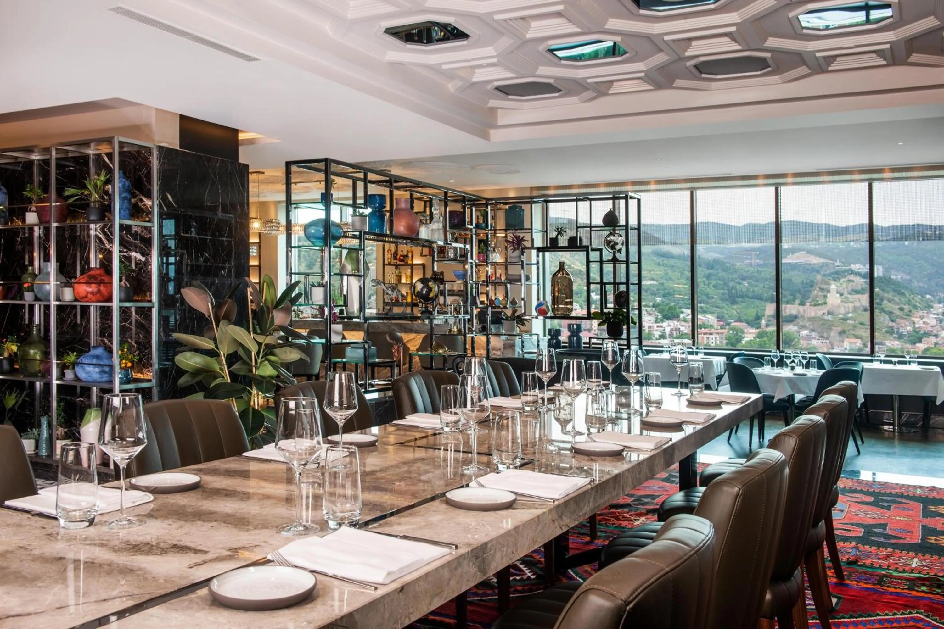 Restaurant/places to eat in Sheraton Grand Tbilisi Metechi Palace