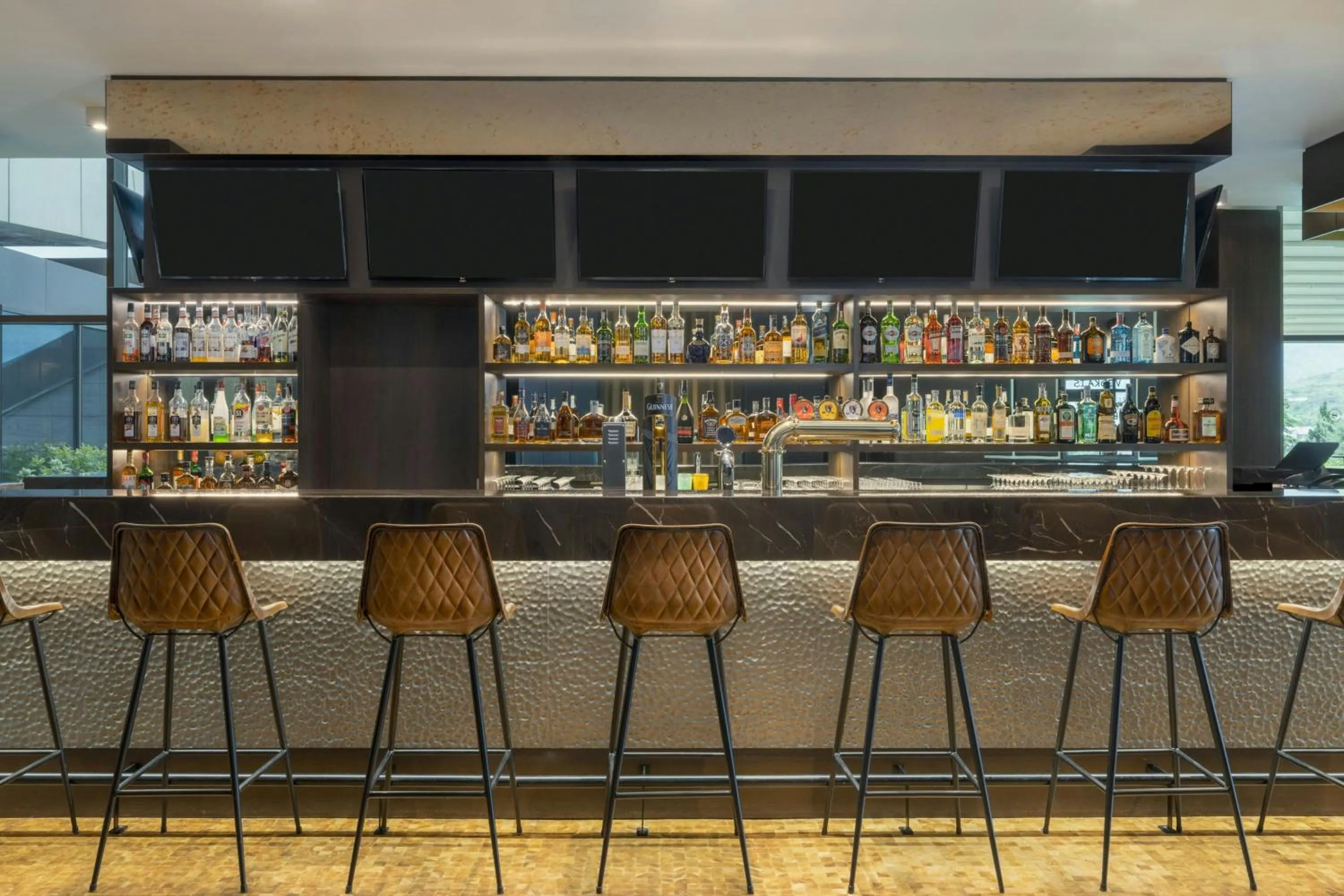 Lounge or bar in Sheraton Grand Tbilisi Metechi Palace