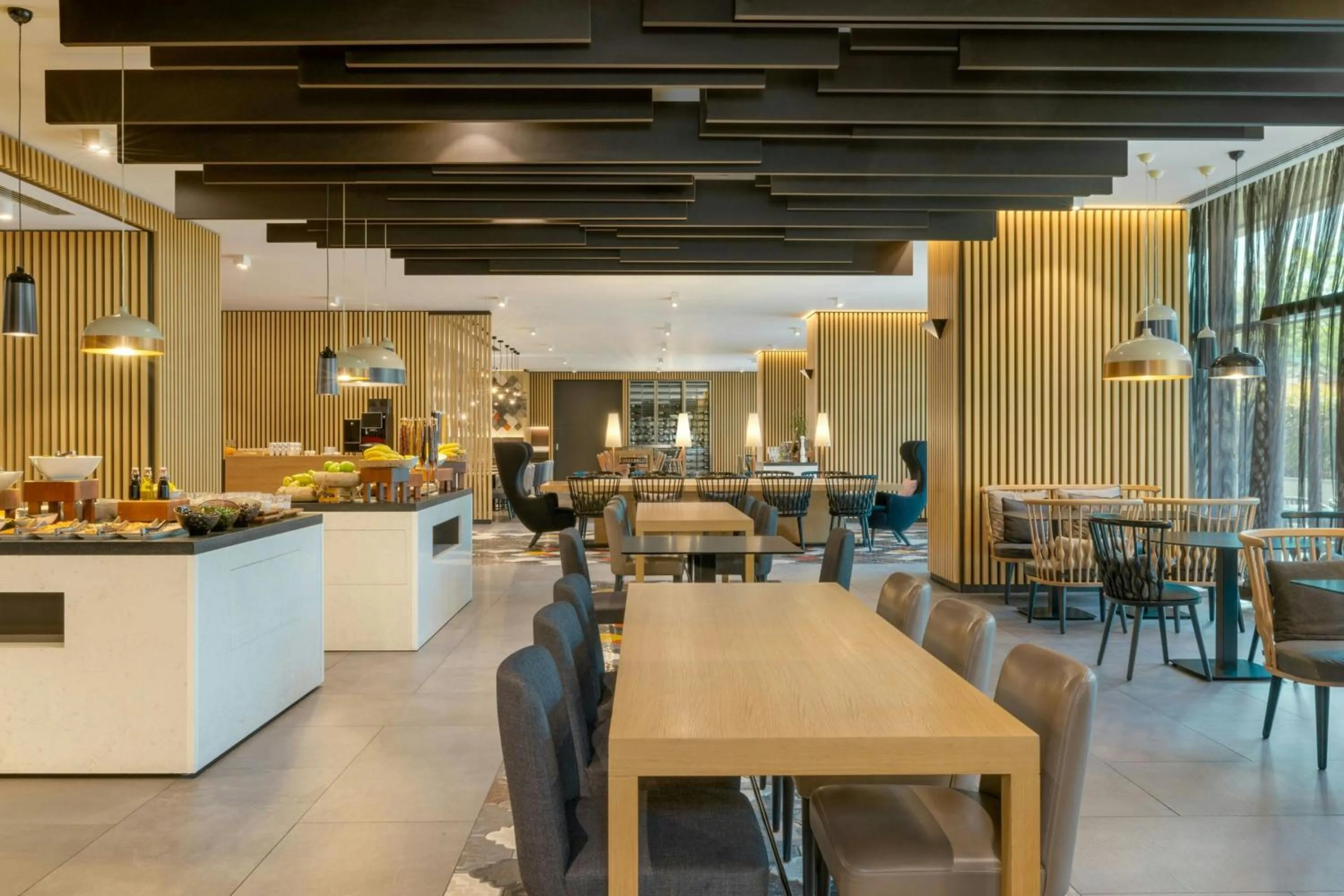 Restaurant/places to eat in Sheraton Grand Tbilisi Metechi Palace