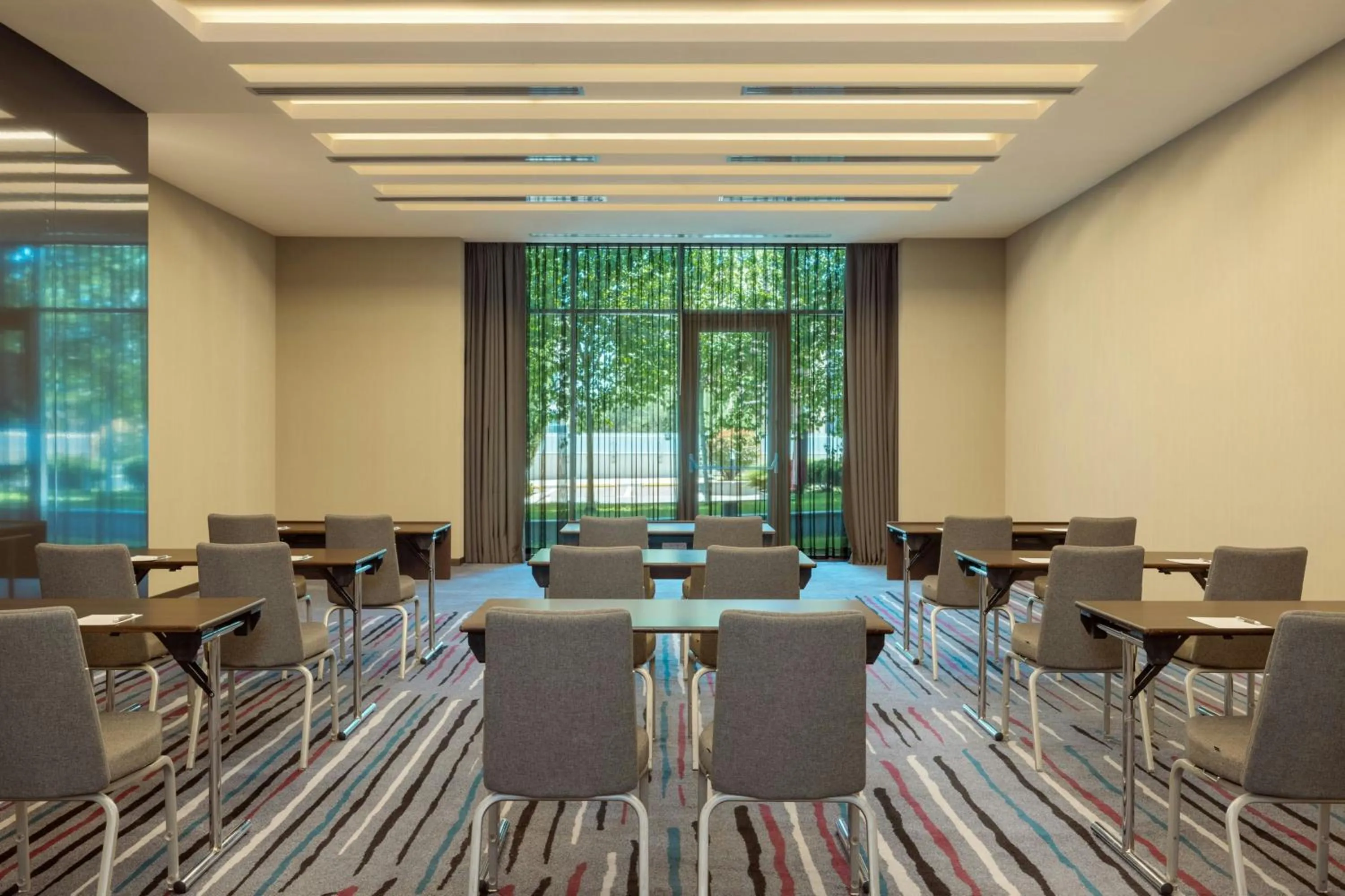 Meeting/conference room in Sheraton Grand Tbilisi Metechi Palace