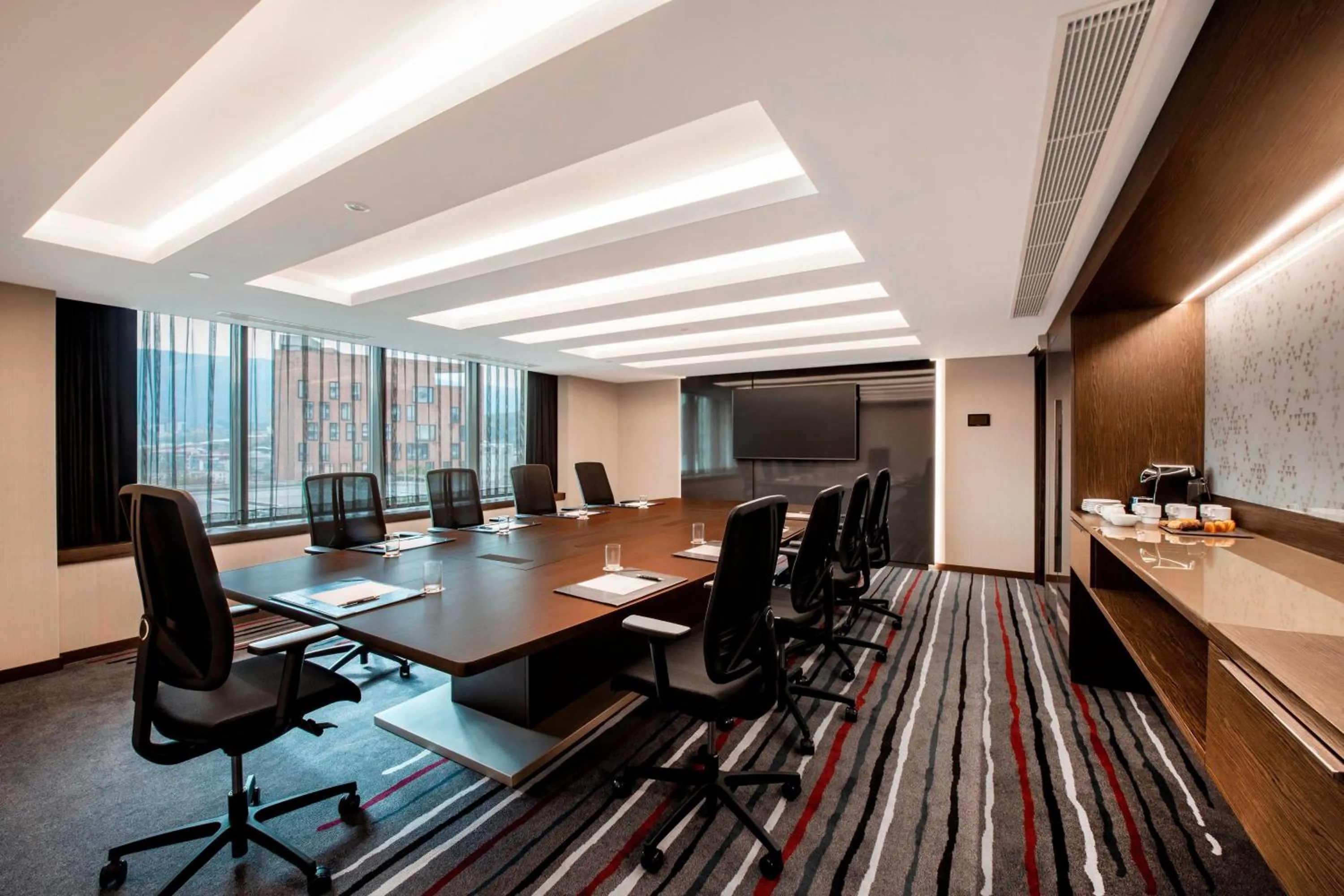 Meeting/conference room in Sheraton Grand Tbilisi Metechi Palace