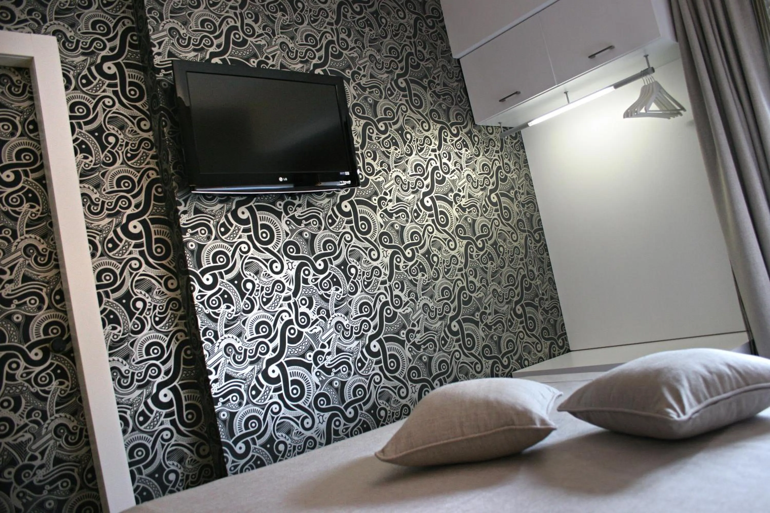 Decorative detail, Bed in Hotel La Pergola