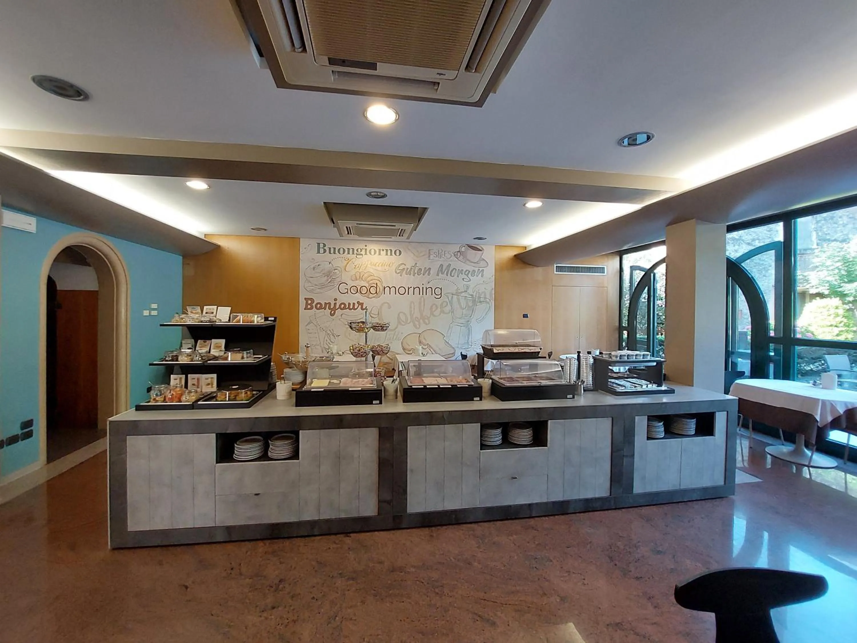 Breakfast in Hotel La Pergola