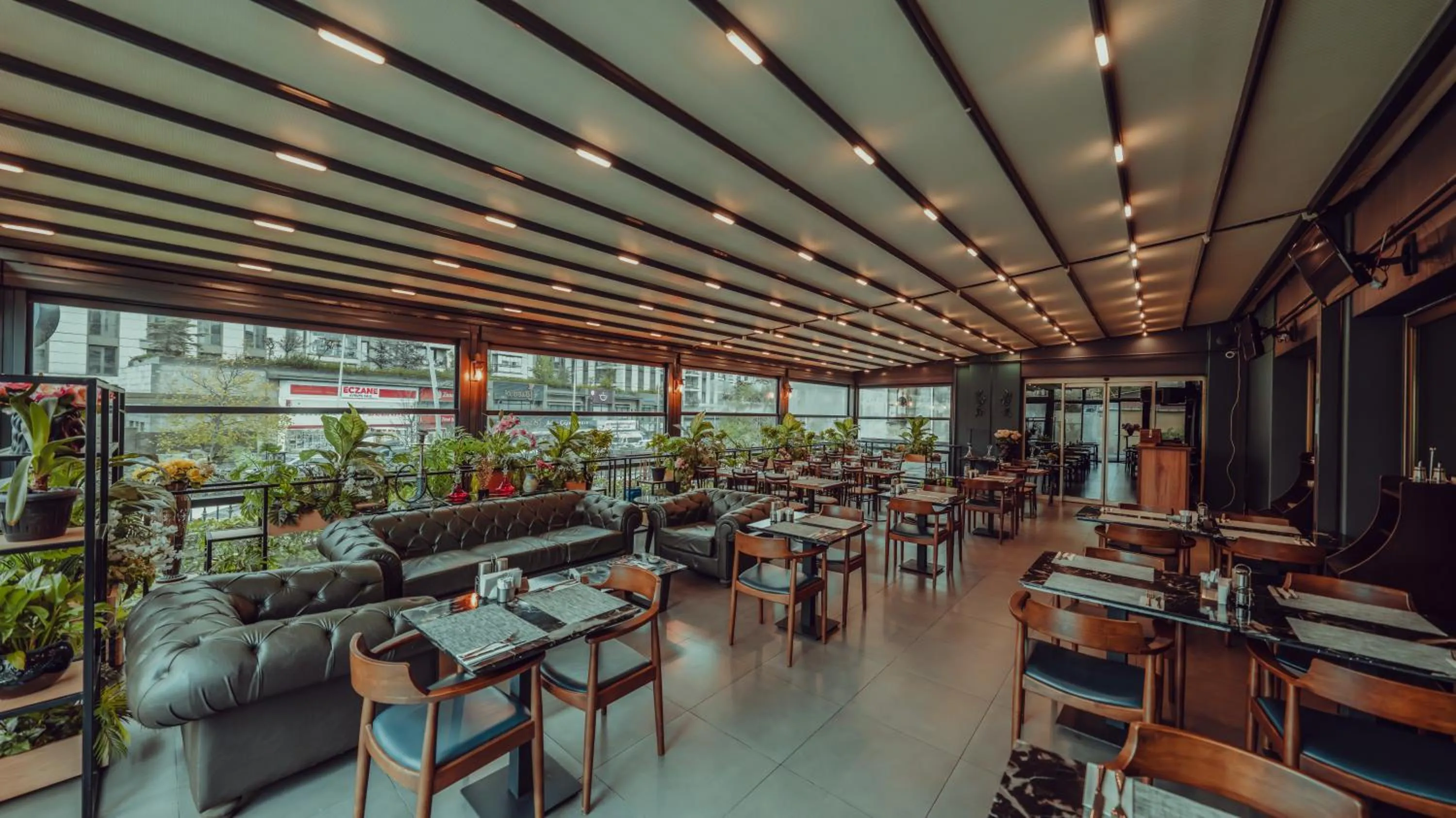 Restaurant/places to eat in Grand Makel Hotel Topkapi