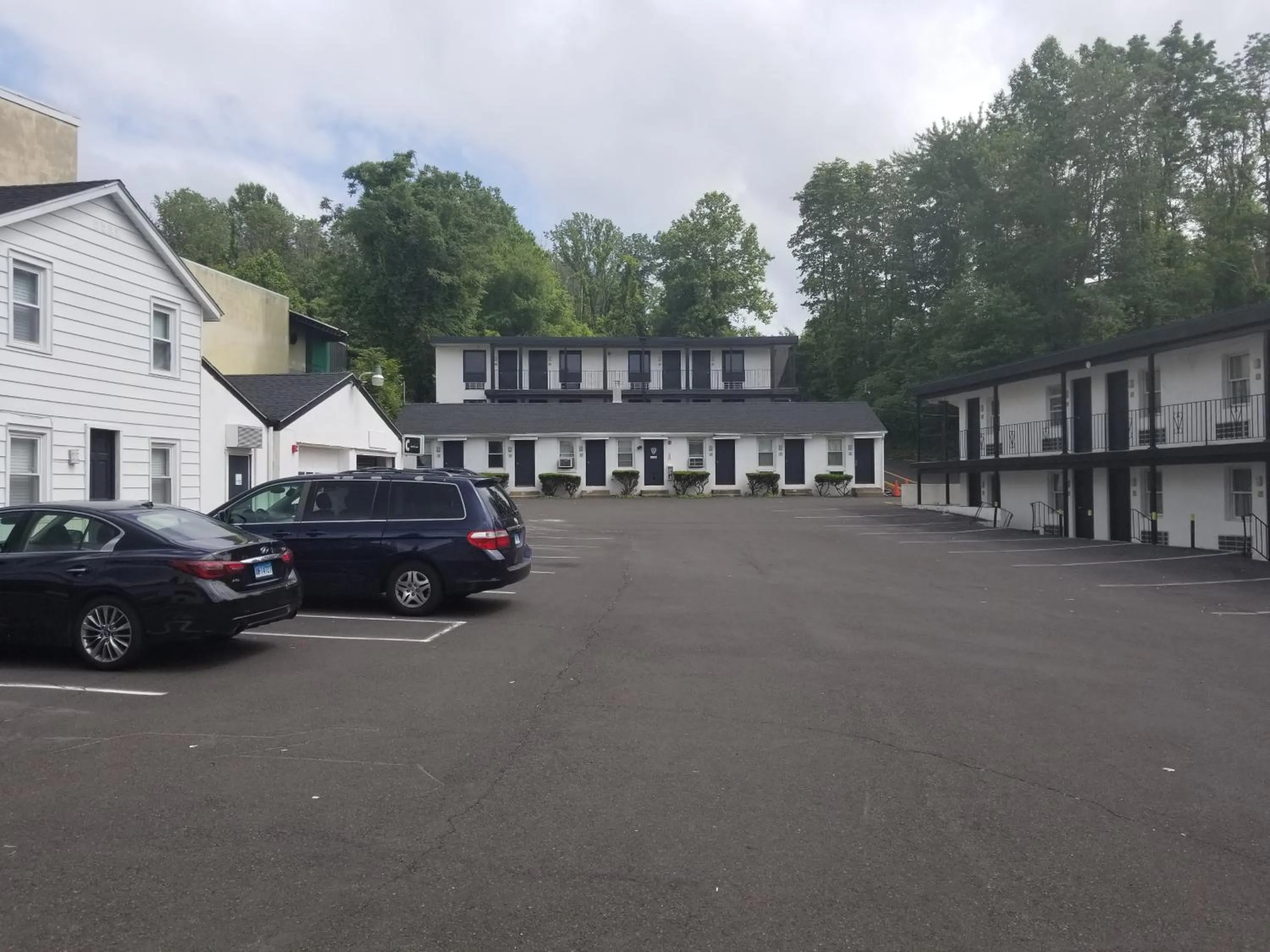 Property building in Penn Lodge Hotel & Suites Philadelphia - Bensalem