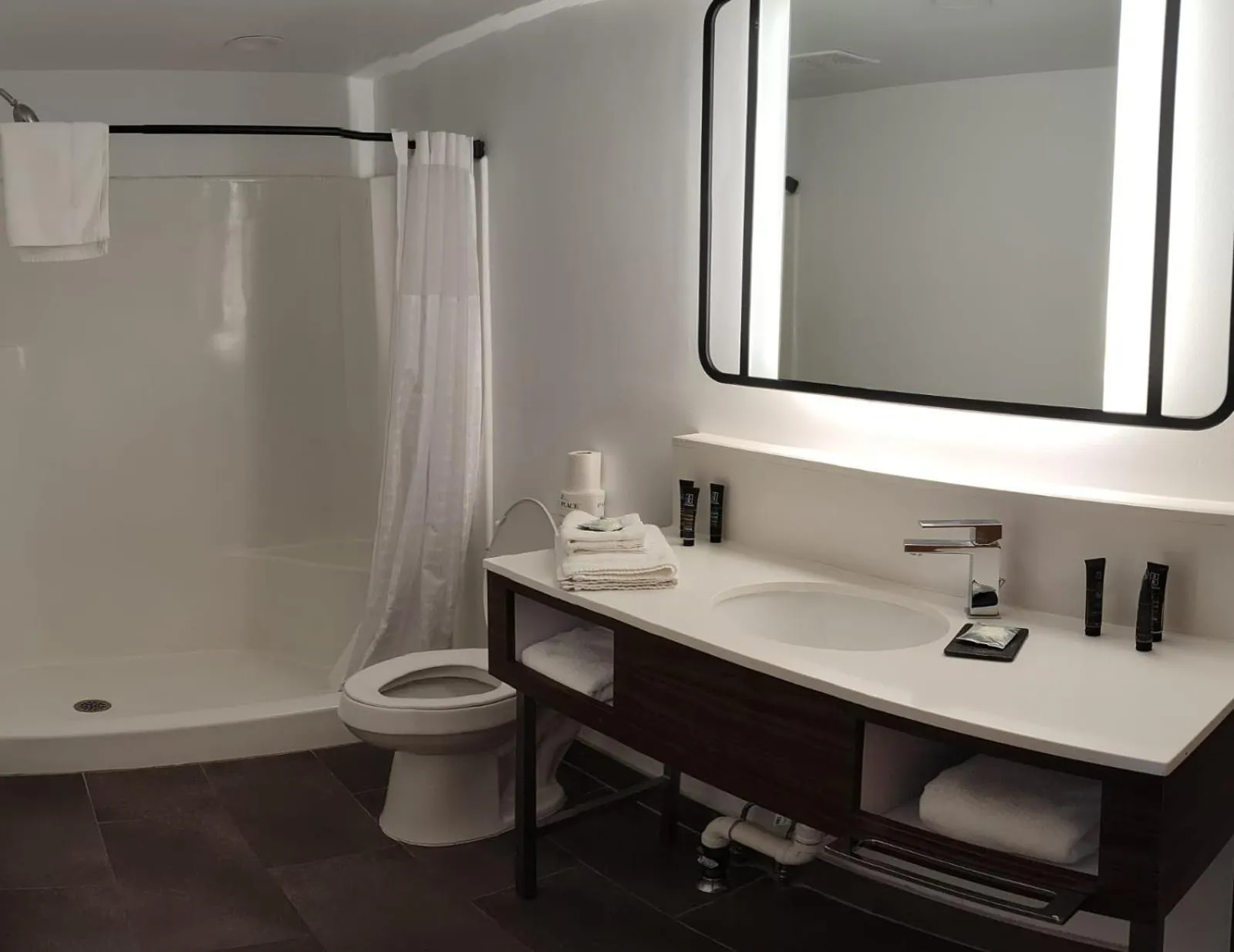 Bathroom in Penn Lodge Hotel & Suites Philadelphia - Bensalem