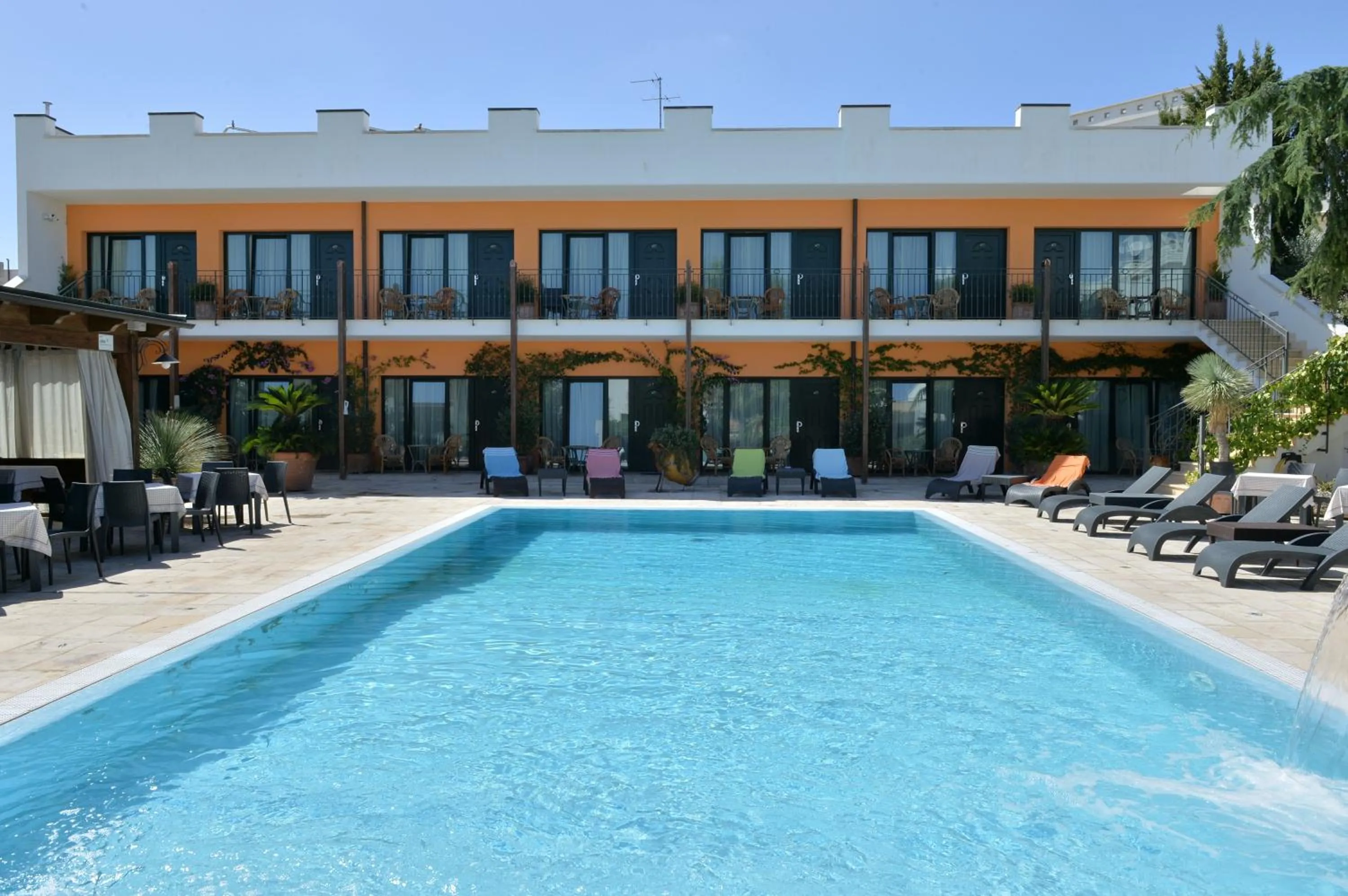 Swimming pool in Hotel Cuor Di Puglia