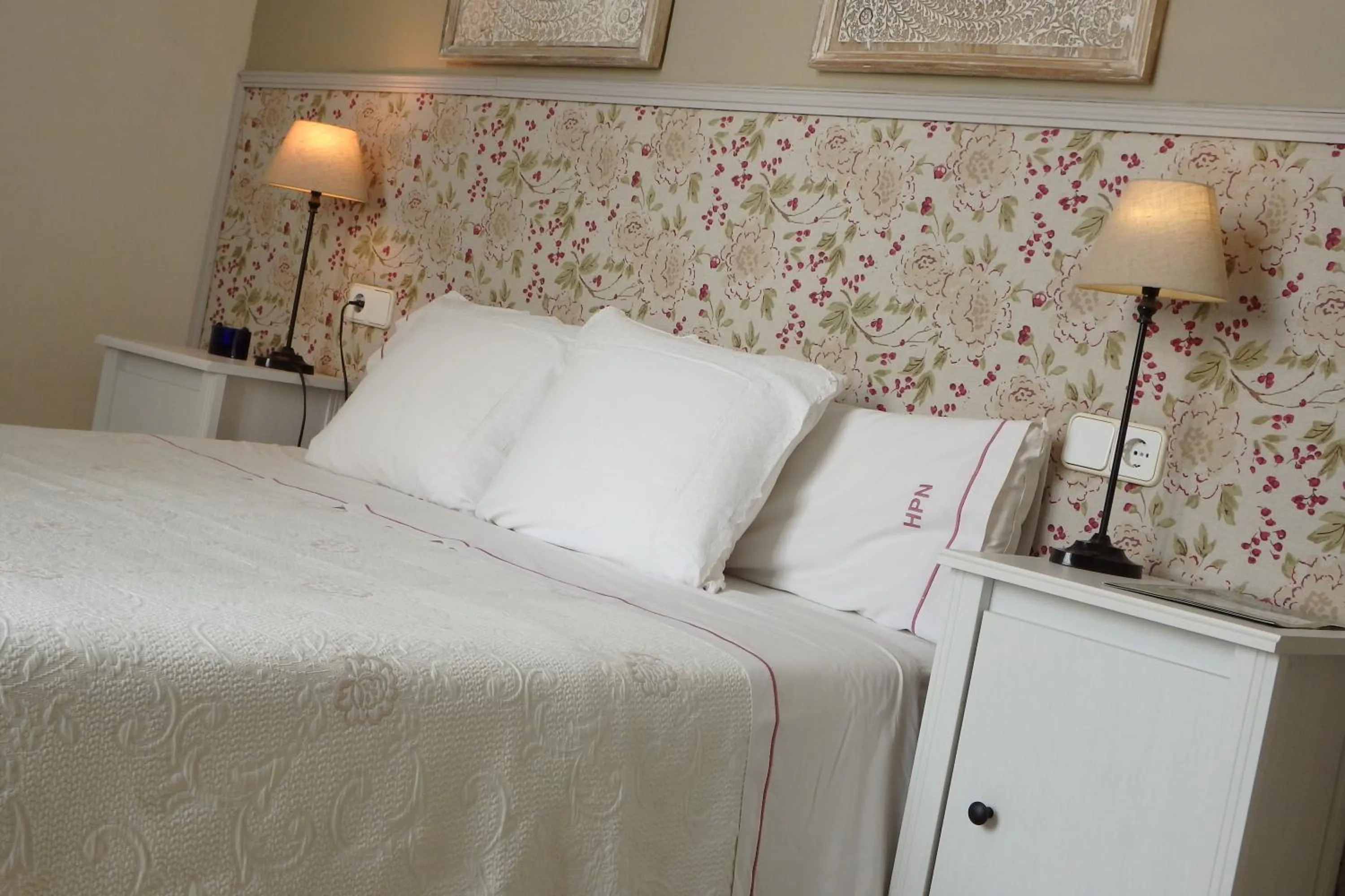 Bedroom, Bed in Hostal Poblenou