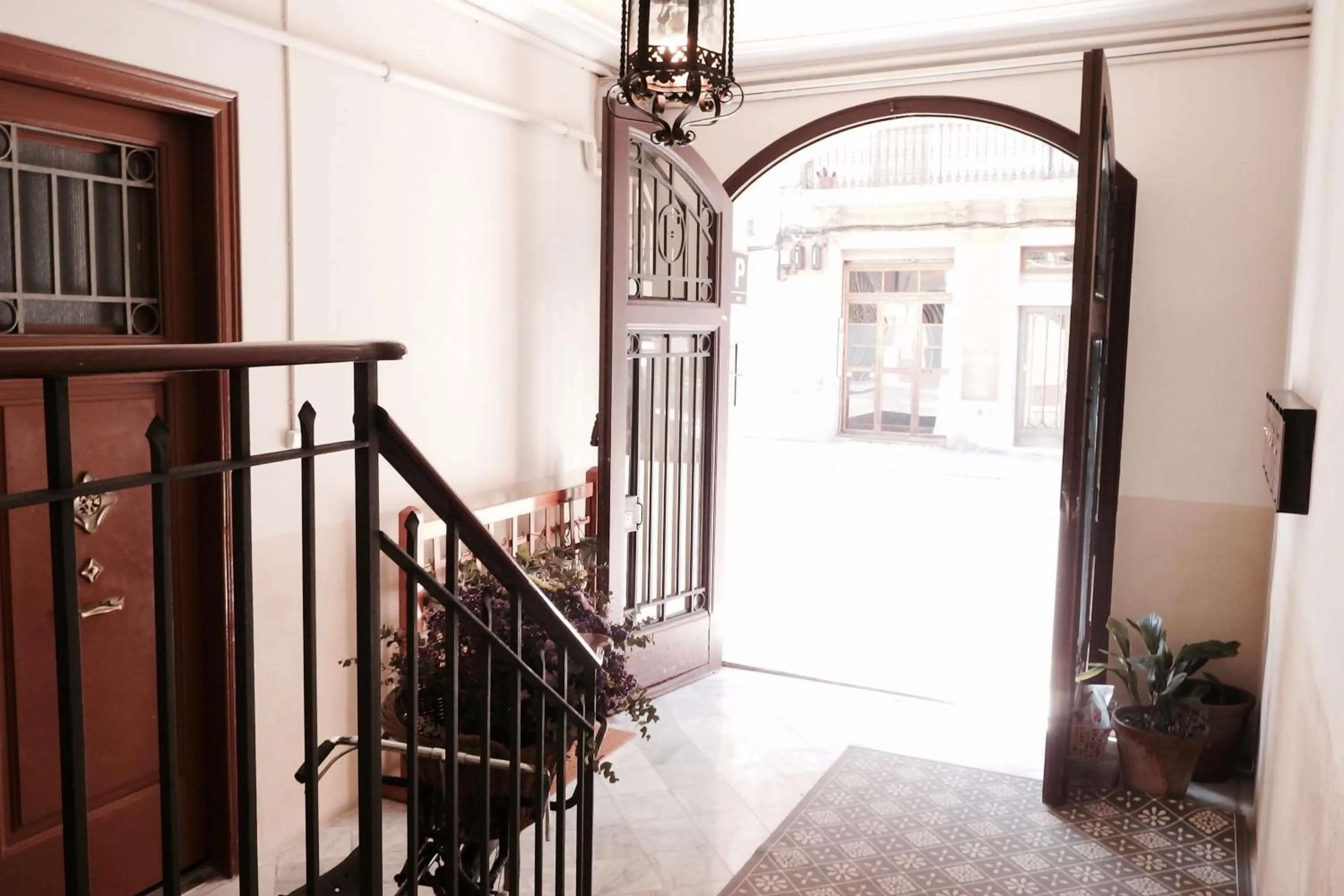 Property building in Hostal Poblenou