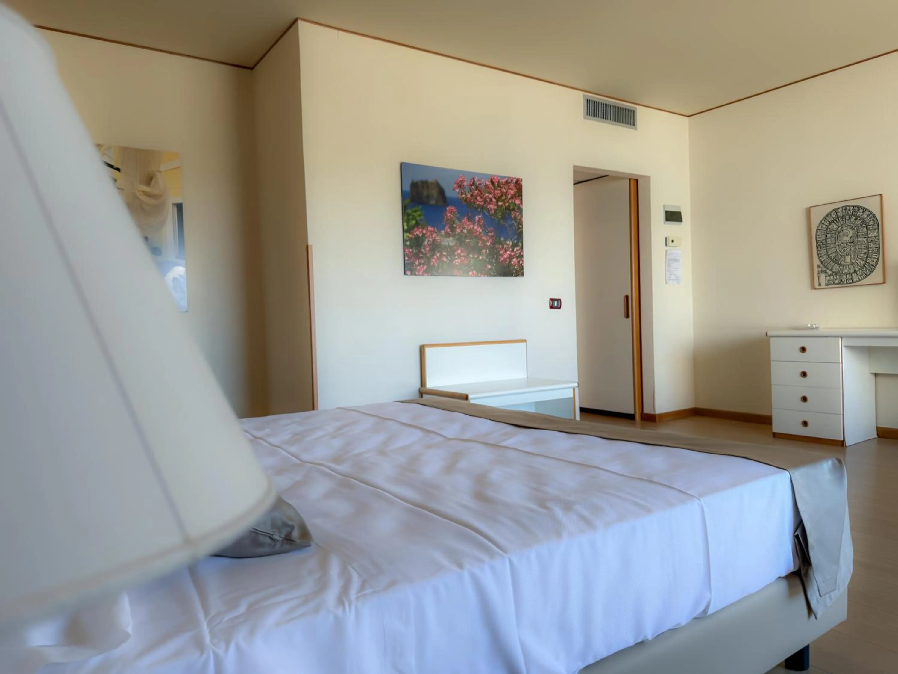 Bed in Hotel Torre Normanna