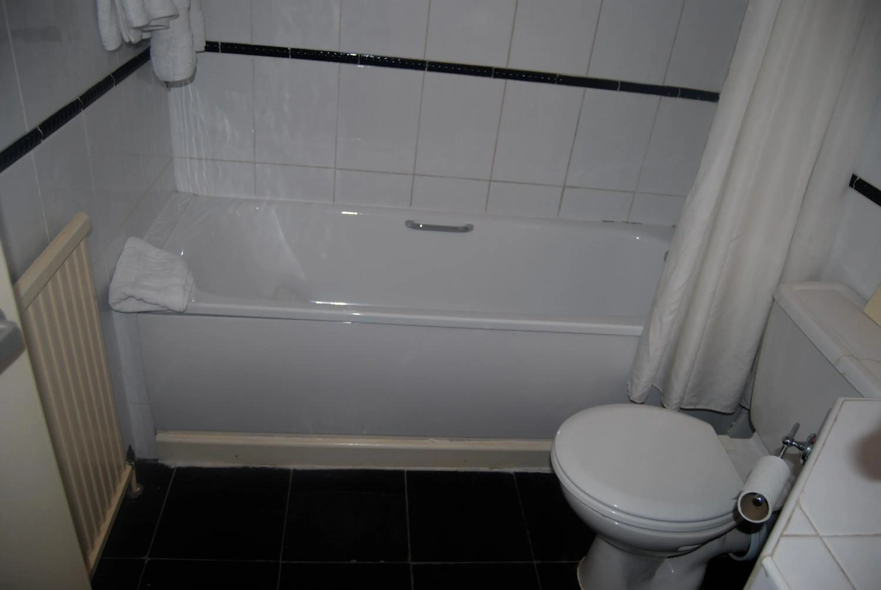 Toilet in Brecon Hotel Sheffield Rotherham