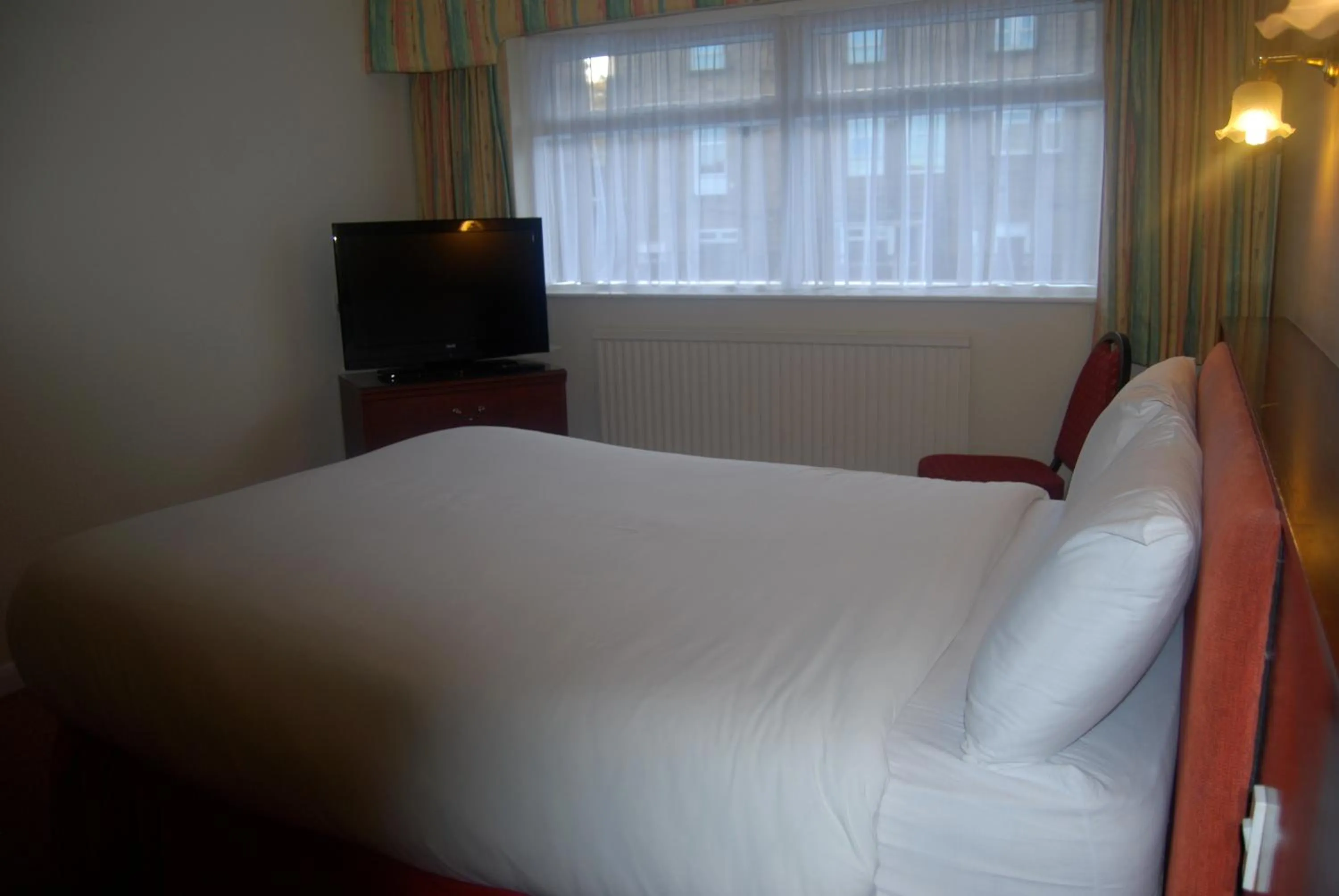 Photo of the whole room, Bed in Brecon Hotel Sheffield Rotherham