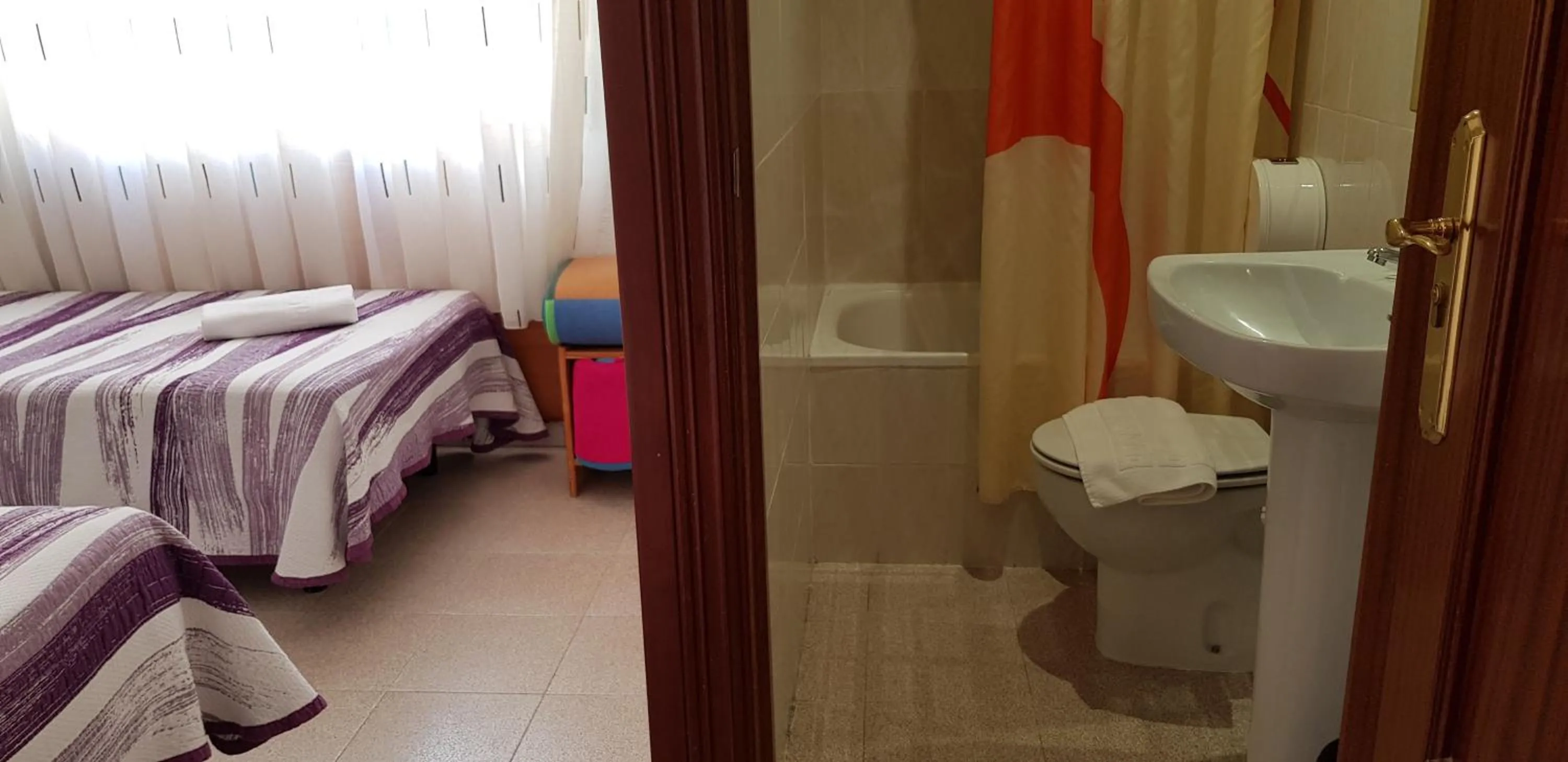 Property building, Bed in Pension Salamanca