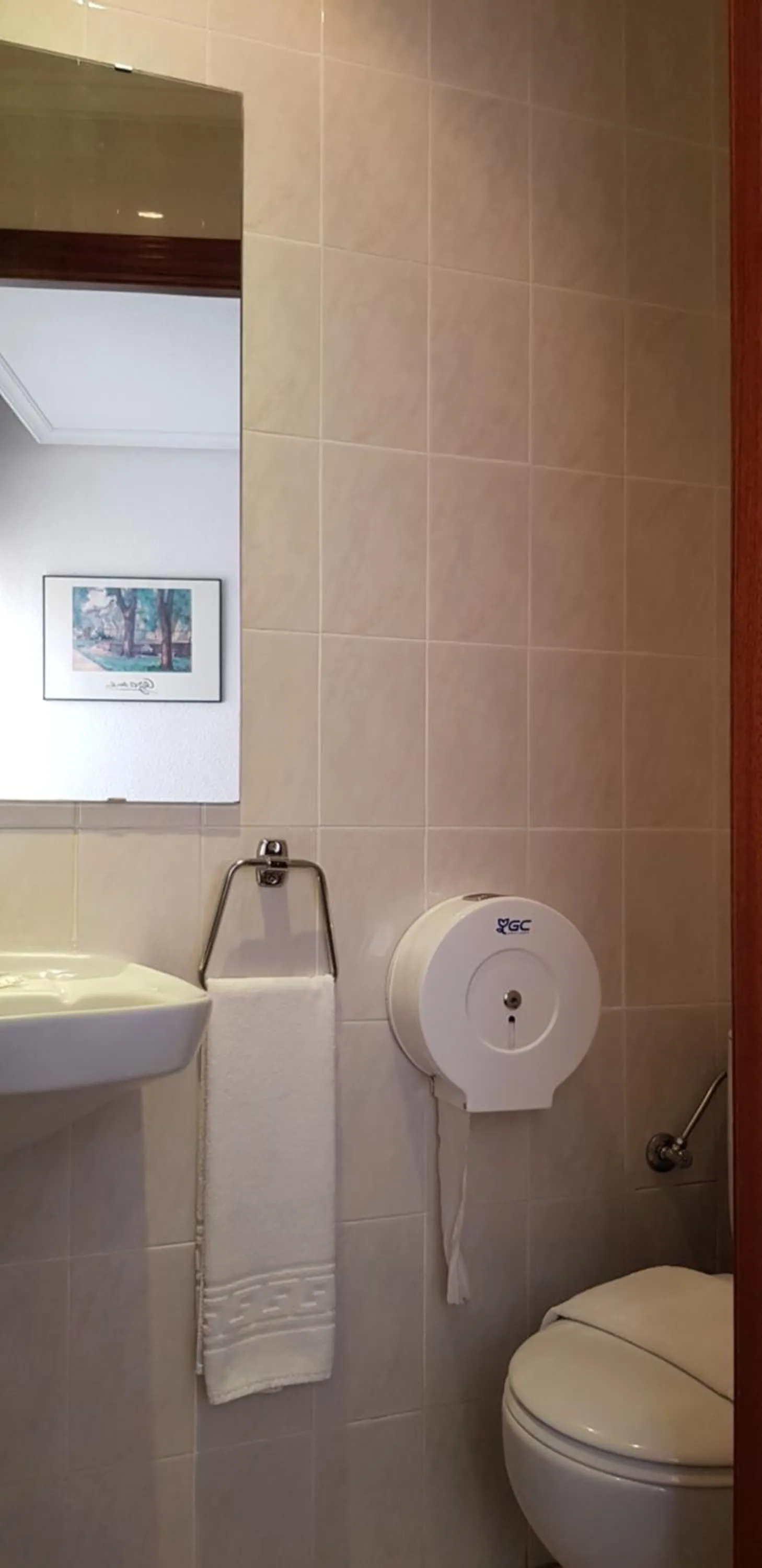Bathroom in Pension Salamanca