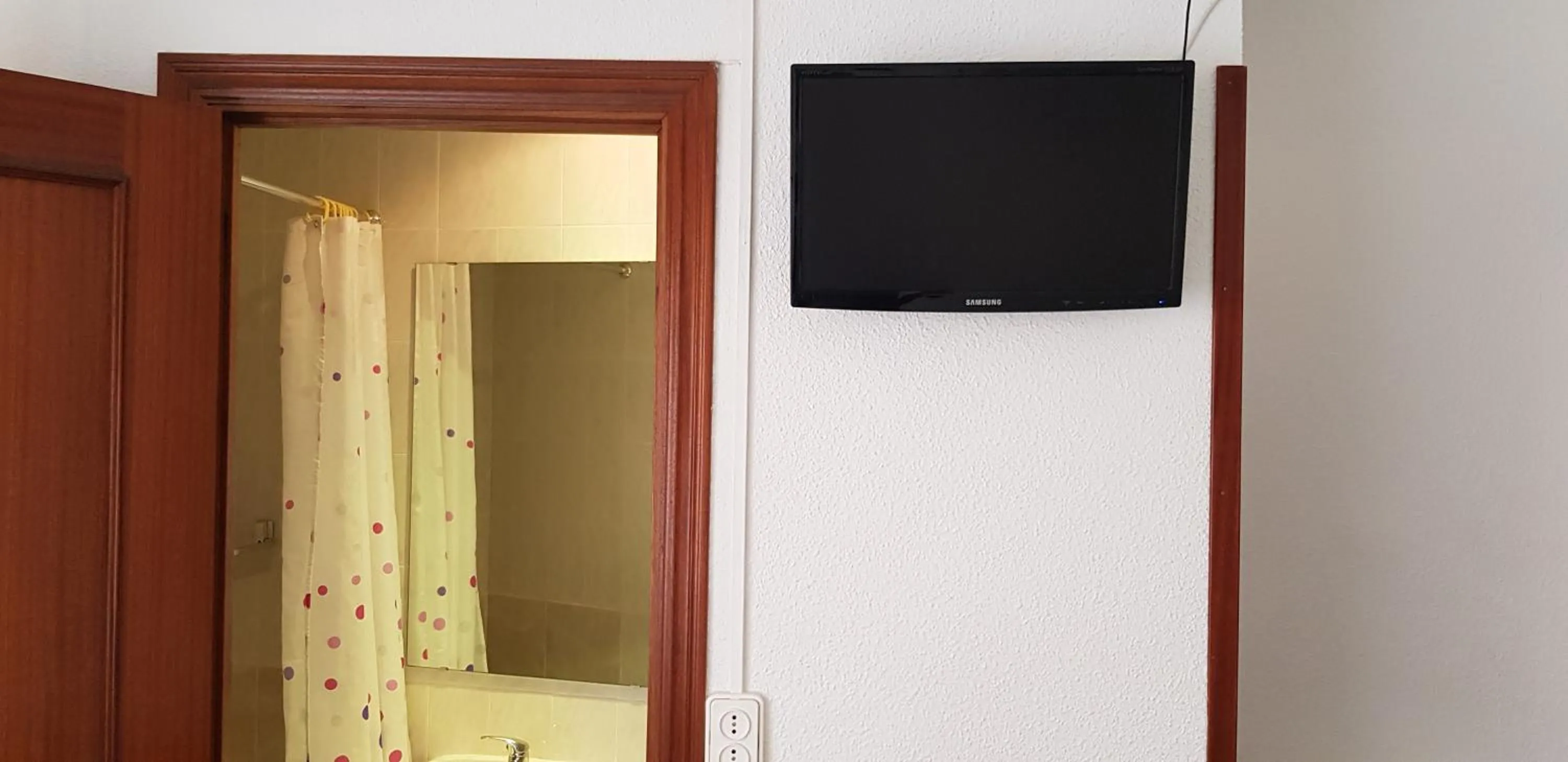 Bathroom in Pension Salamanca