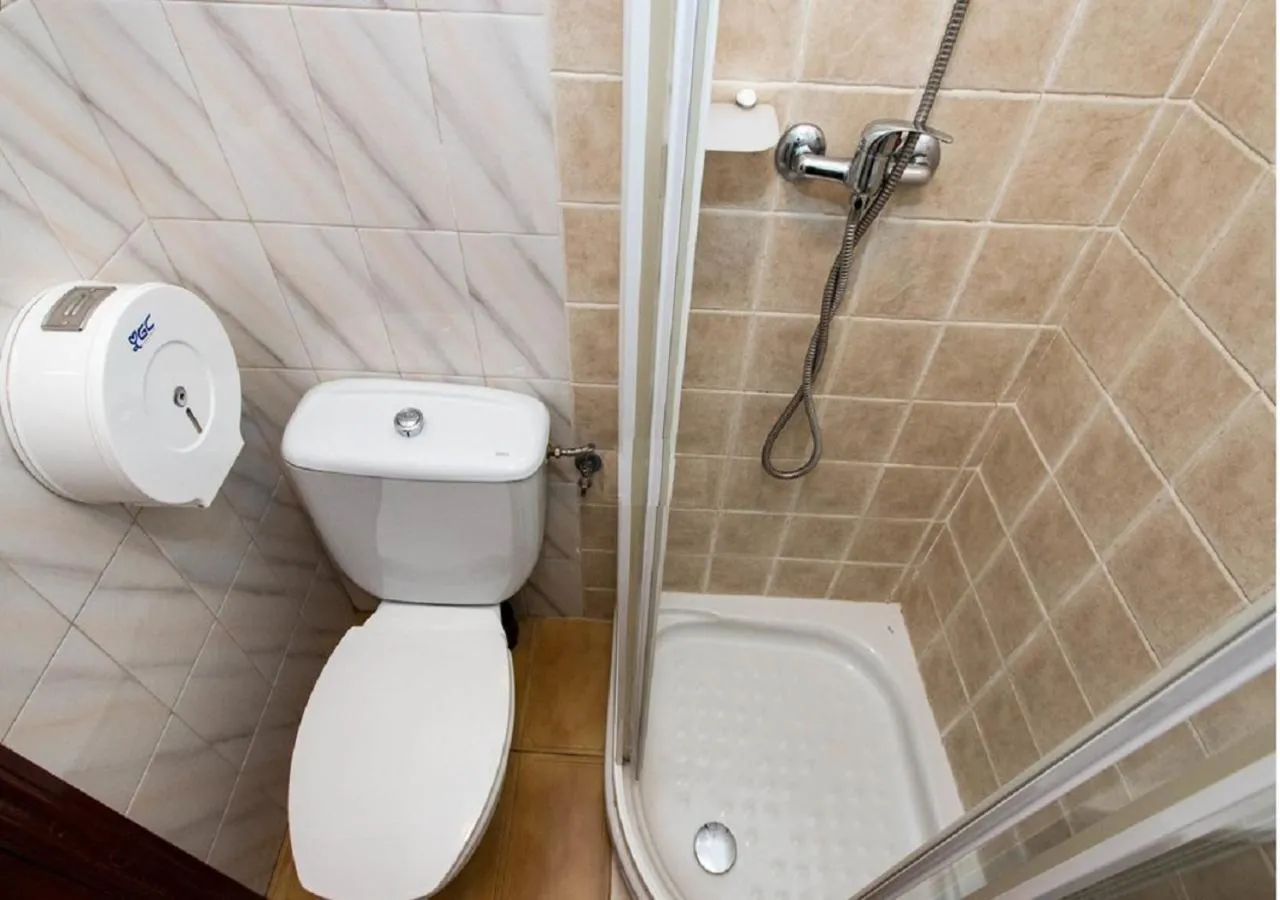 Bathroom in Pension Salamanca