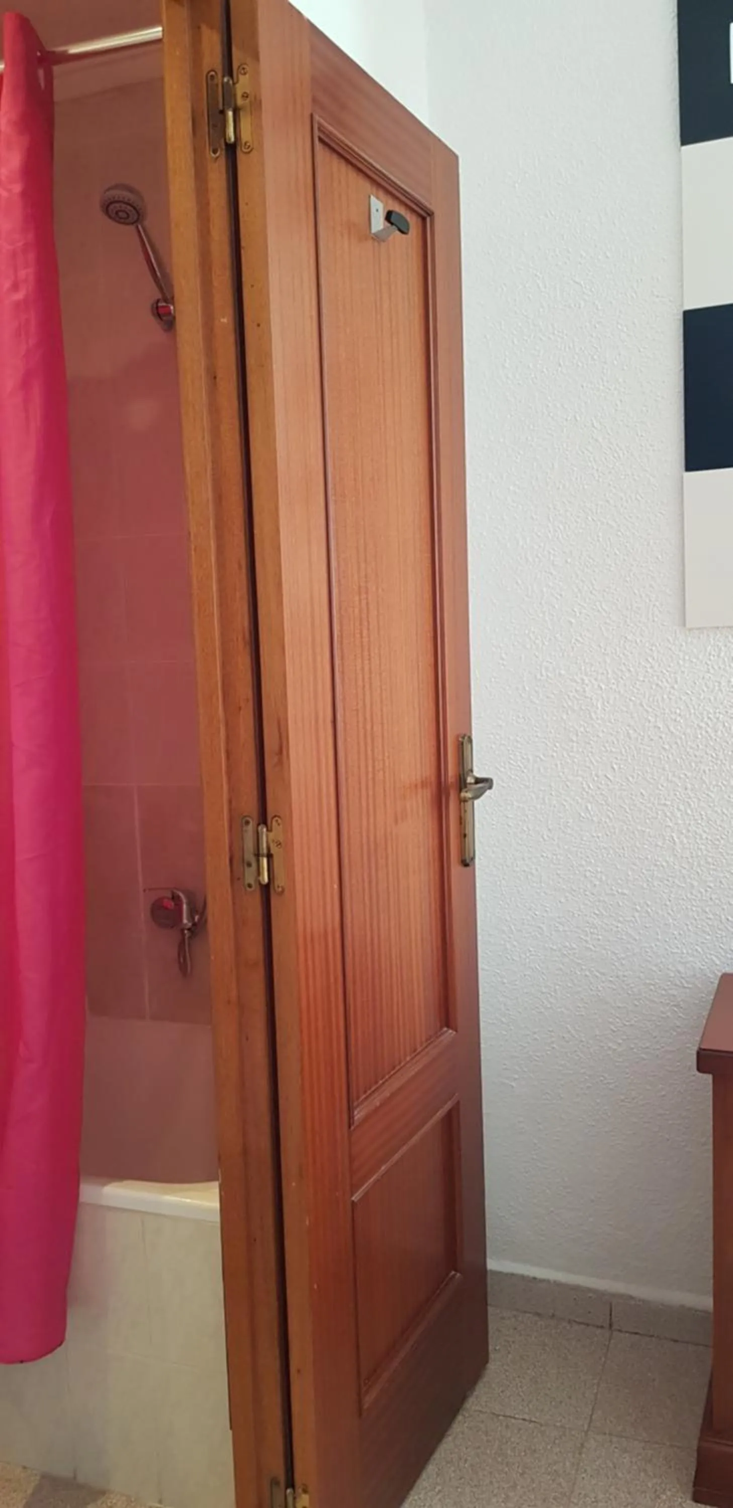 Bathroom in Pension Salamanca