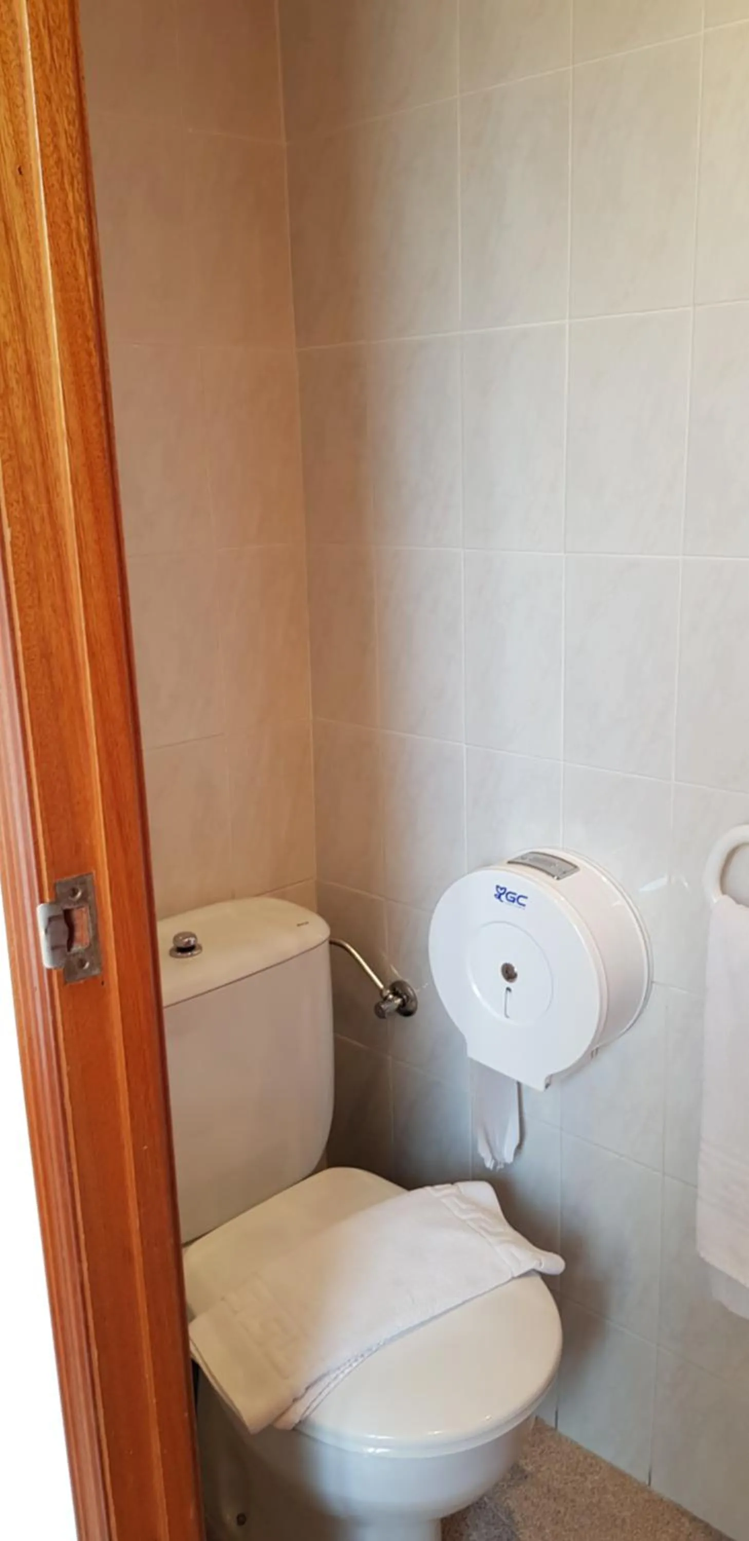 Bathroom in Pension Salamanca