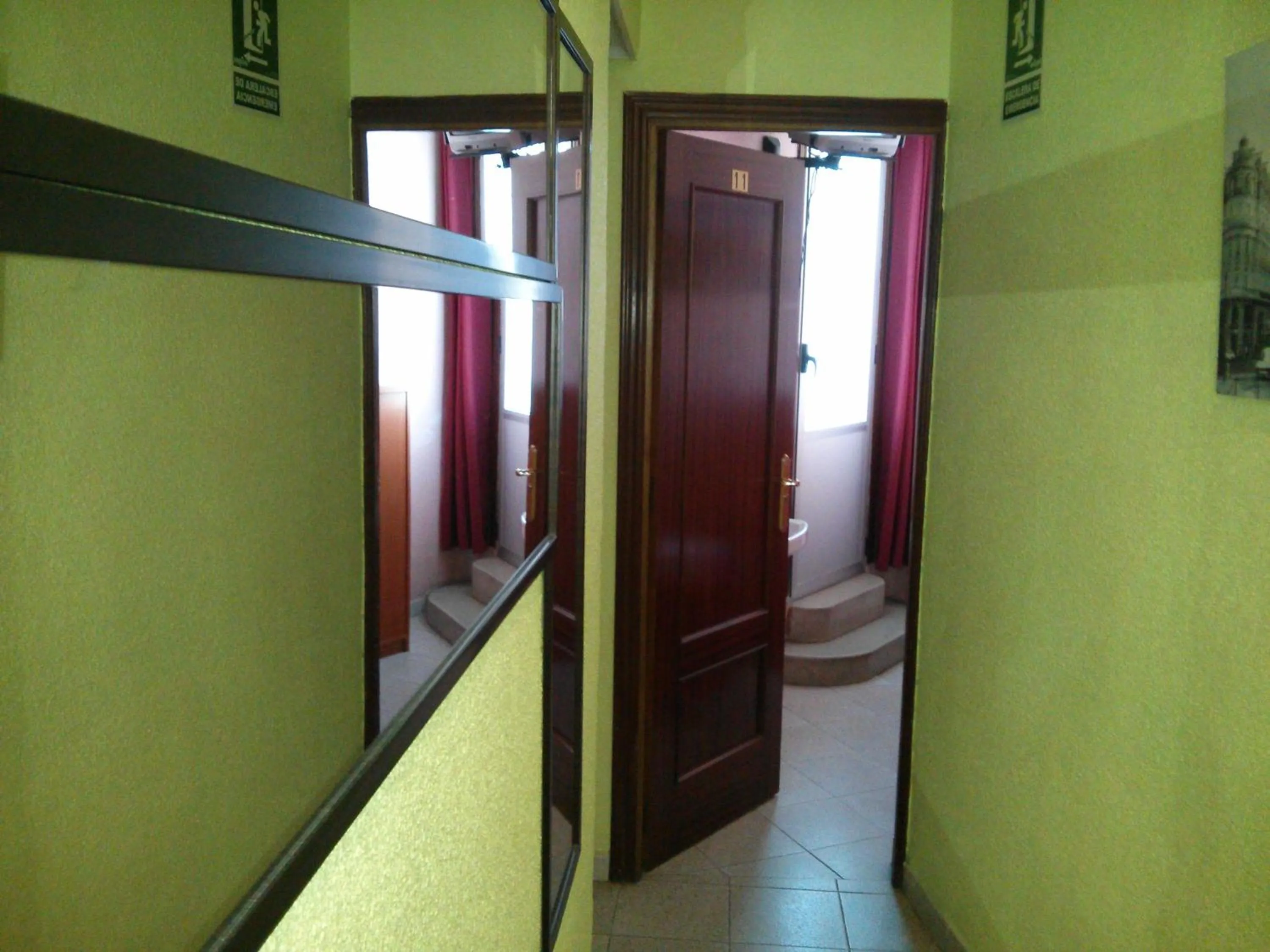 Lobby or reception in Pension Salamanca