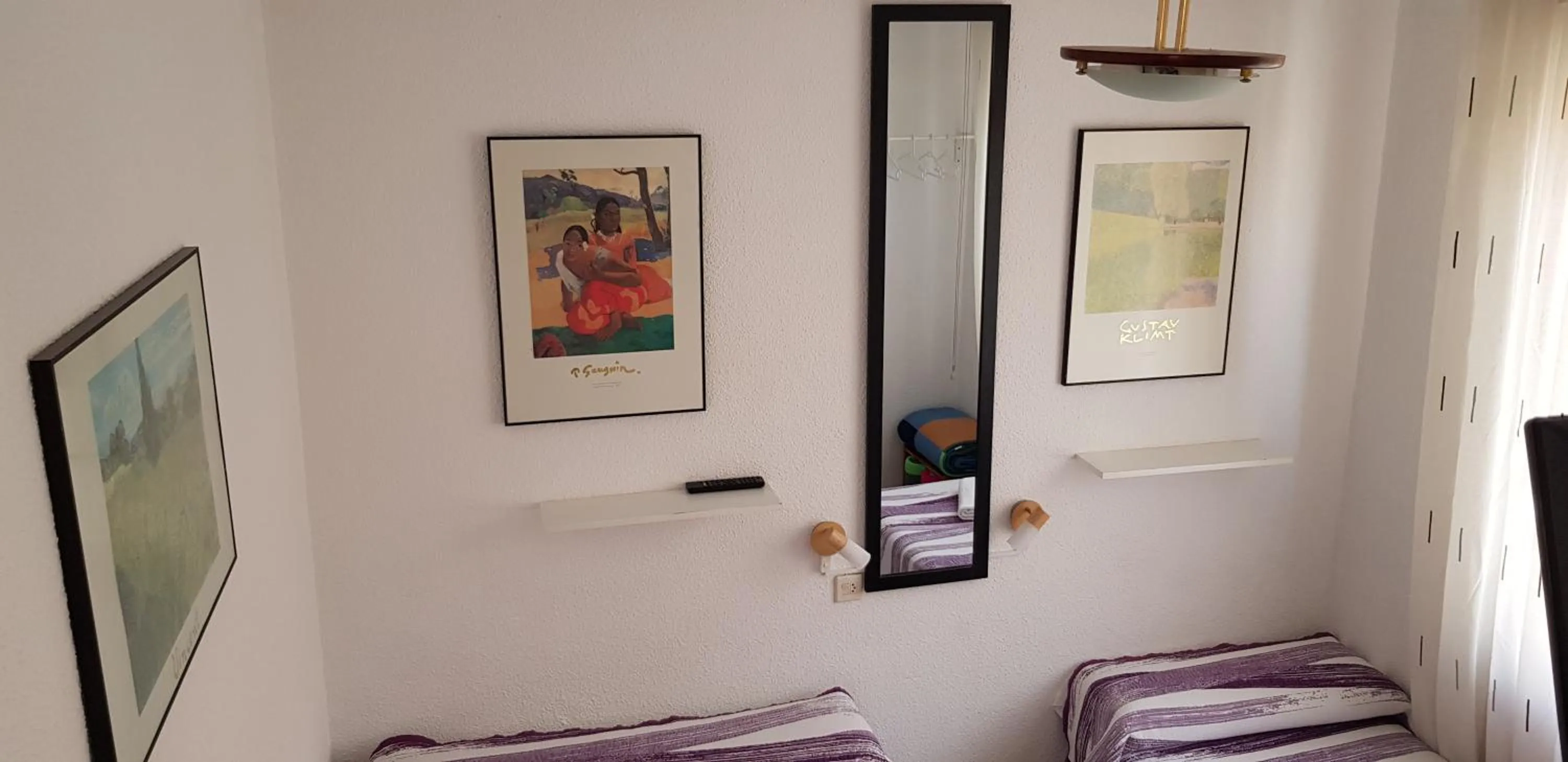 TV and multimedia, Bed in Pension Salamanca