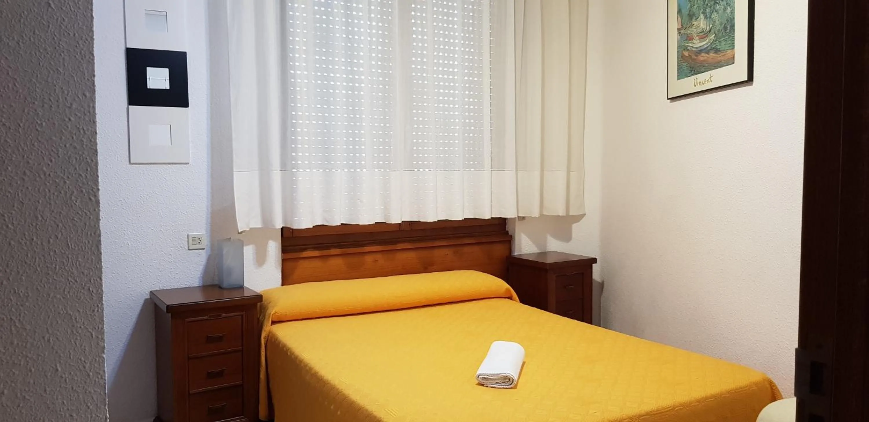 Bed in Pension Salamanca