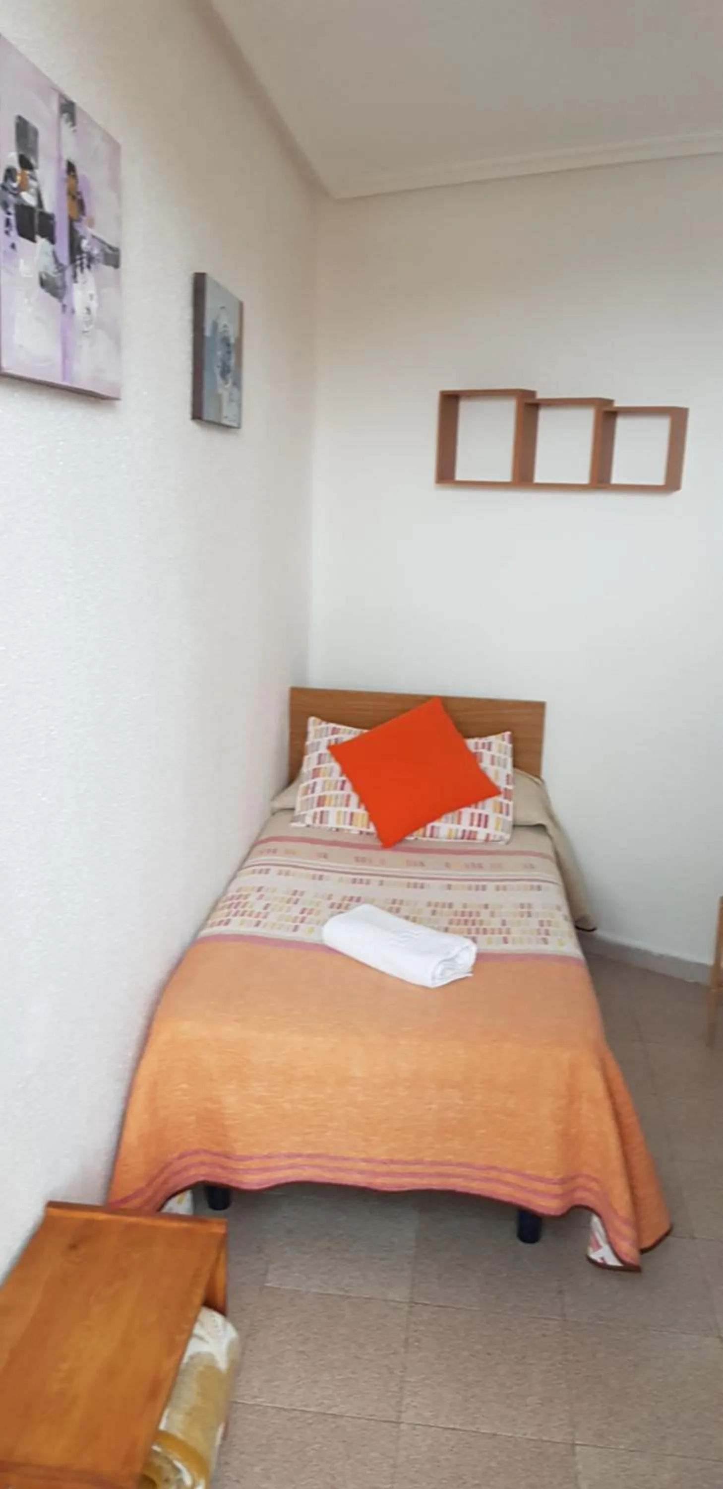 Bedroom, Bed in Pension Salamanca