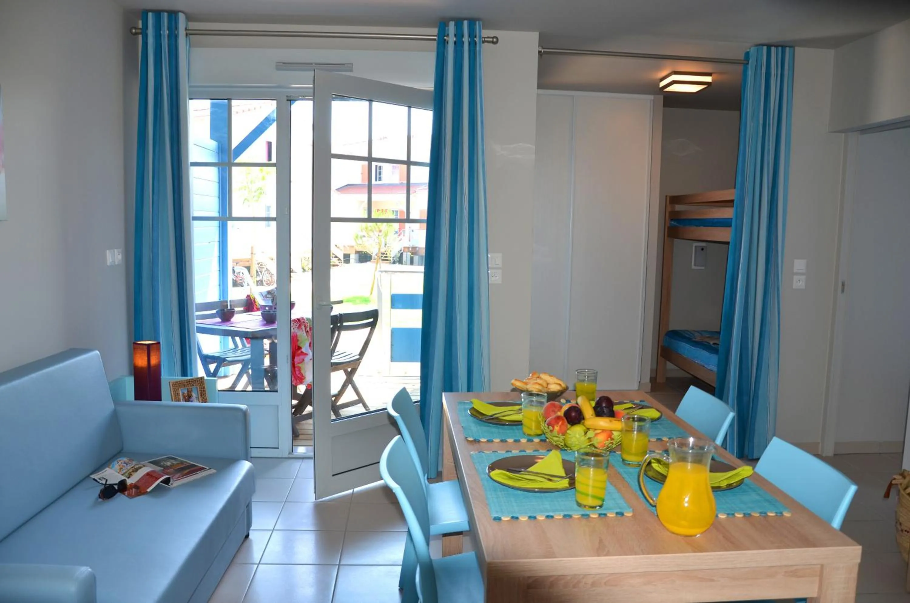 Dining area in Lagrange Grand Bleu Vacances – Résidence La Grenadine