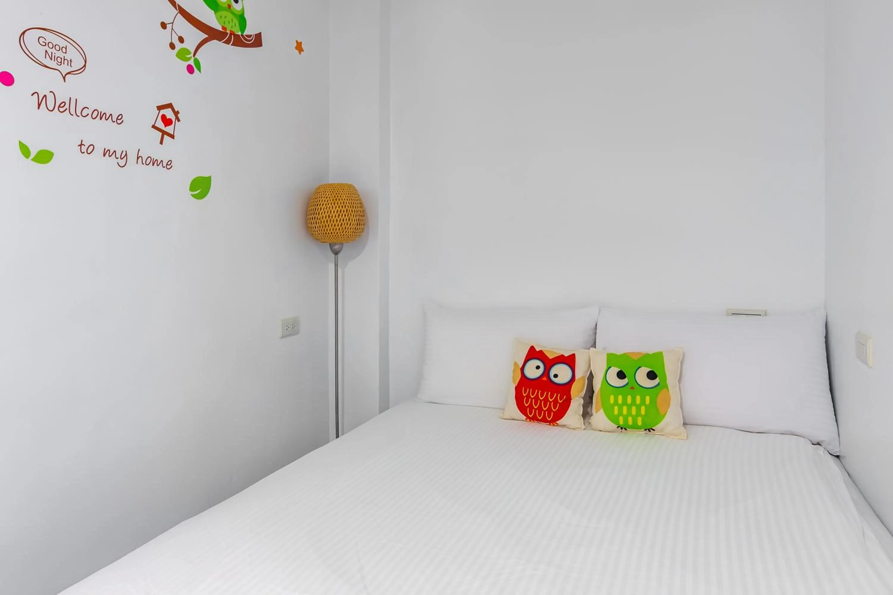 Photo of the whole room, Bed in Sun Moon Tea B&B