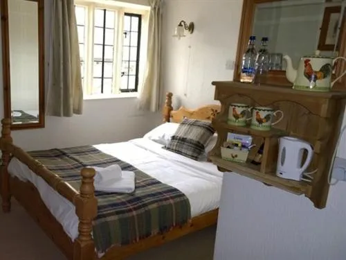 Bedroom, Bed in The Helyar Arms