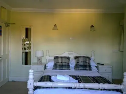 Bedroom, Bed in The Helyar Arms Bedroom, Bed in The Helyar Arms