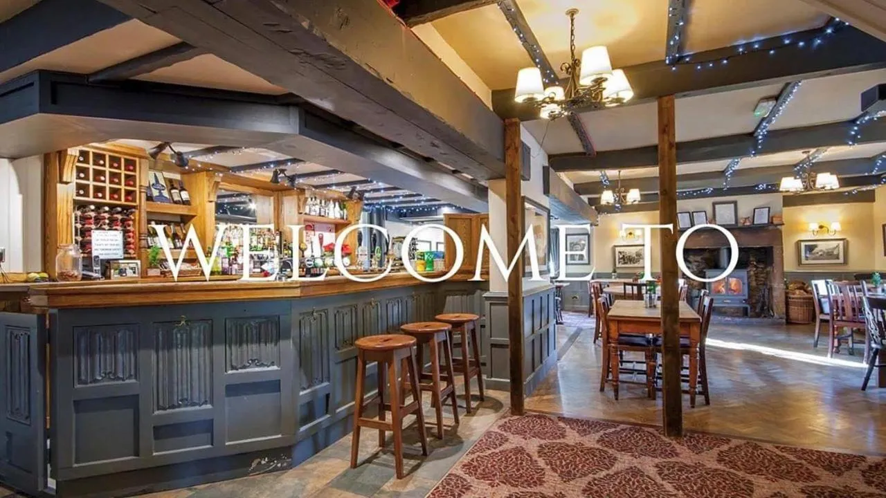 Restaurant/places to eat in The Helyar Arms