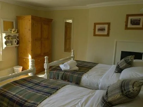Bedroom, Bed in The Helyar Arms