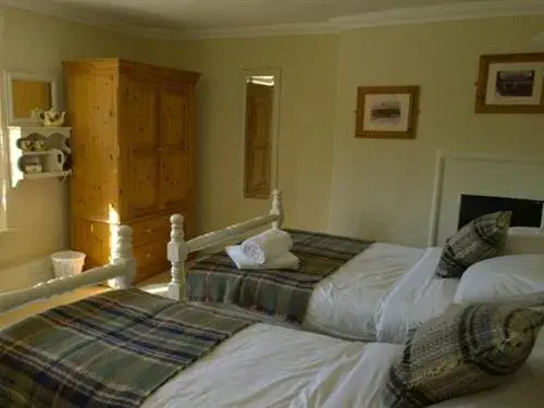 Bedroom, Bed in The Helyar Arms Bedroom, Bed in The Helyar Arms