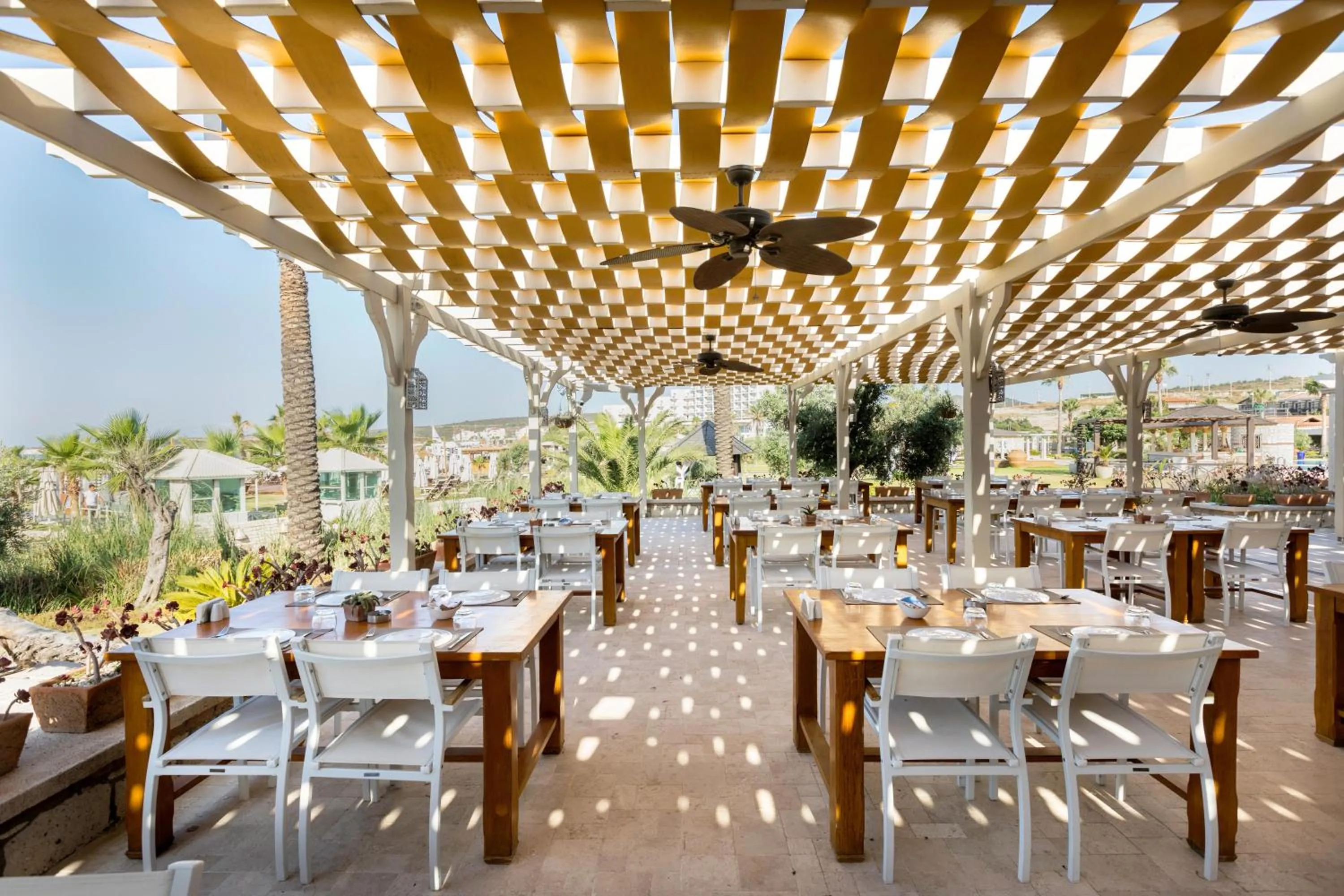 Restaurant/Places to Eat in Kairaba Alacati Beach Resort