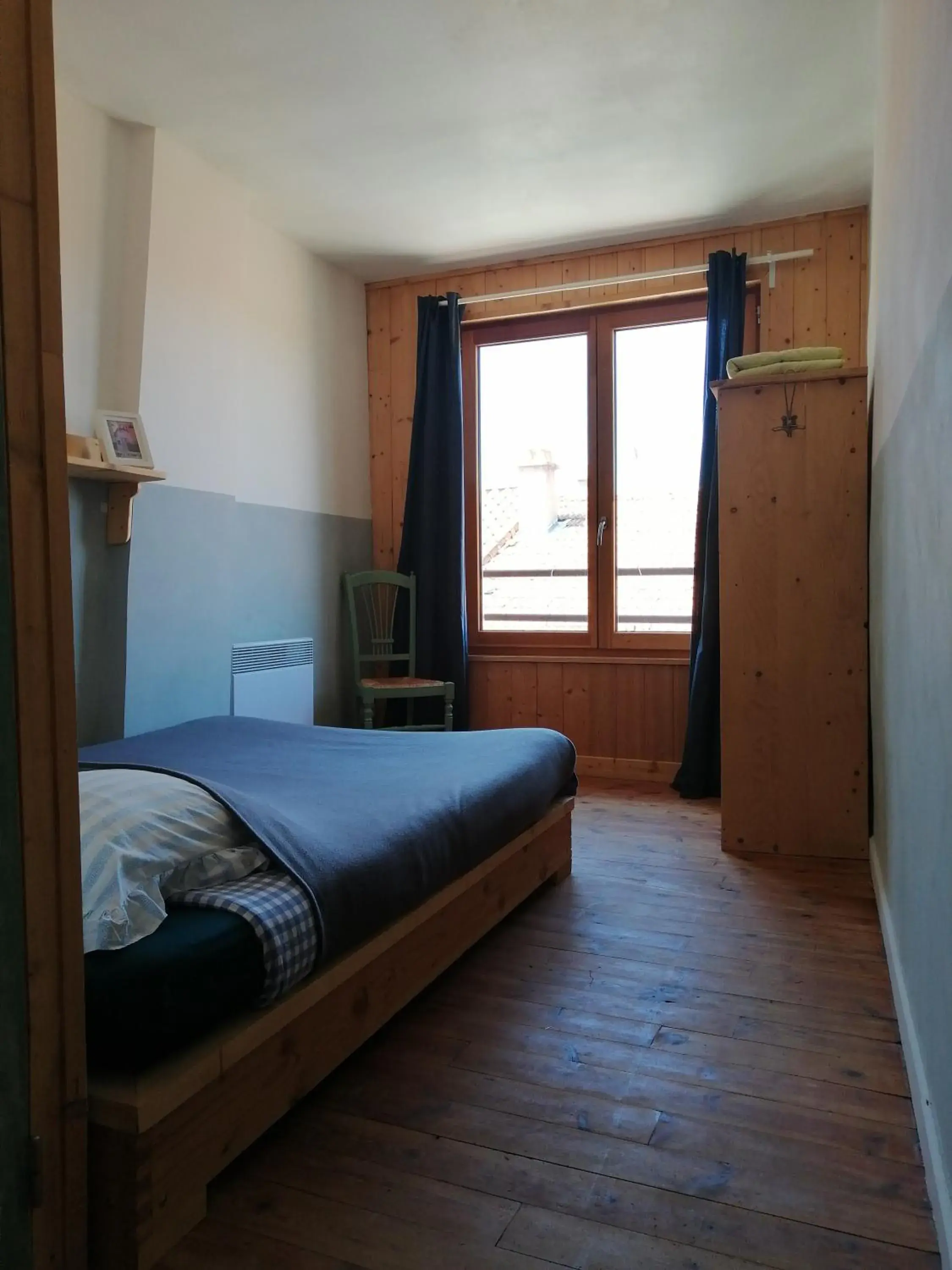 Quadruple Room with Private Bathroom in File dans ta chambre ! Quadruple Room with Private Bathroom in File dans ta chambre !