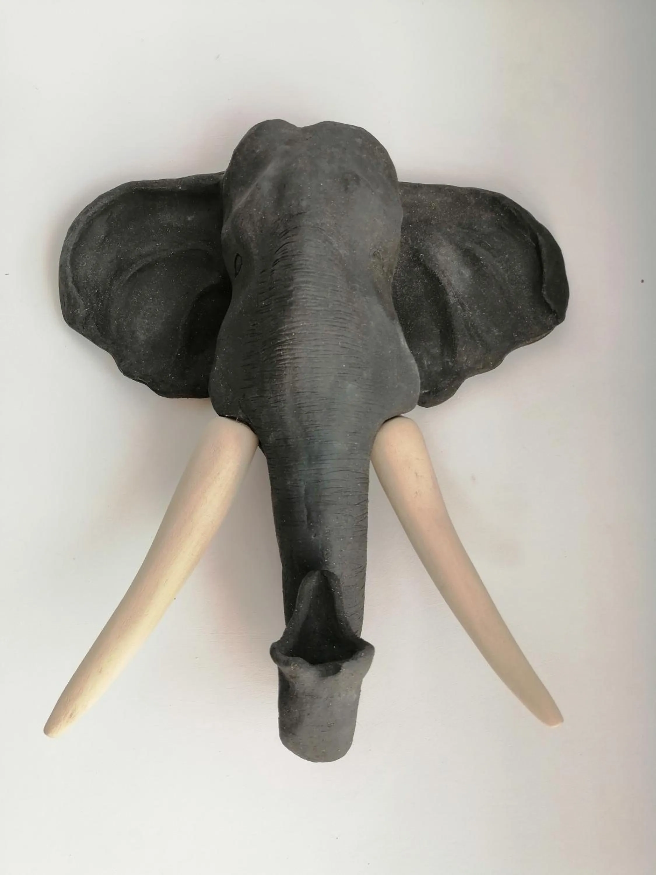 File dans ta chambre !