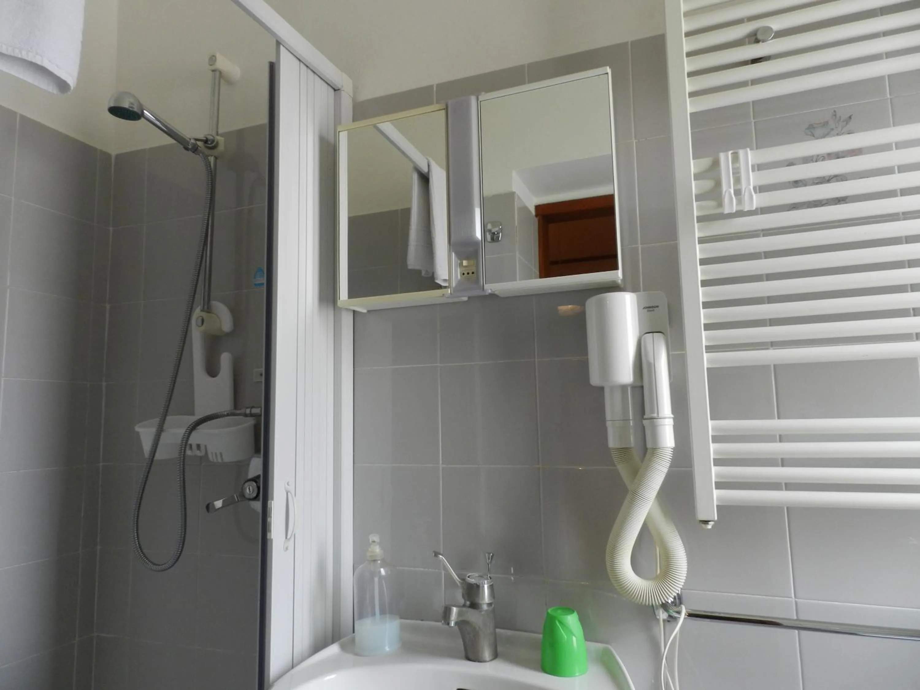 Bathroom in Albergo Ristorante Villa Svizzera