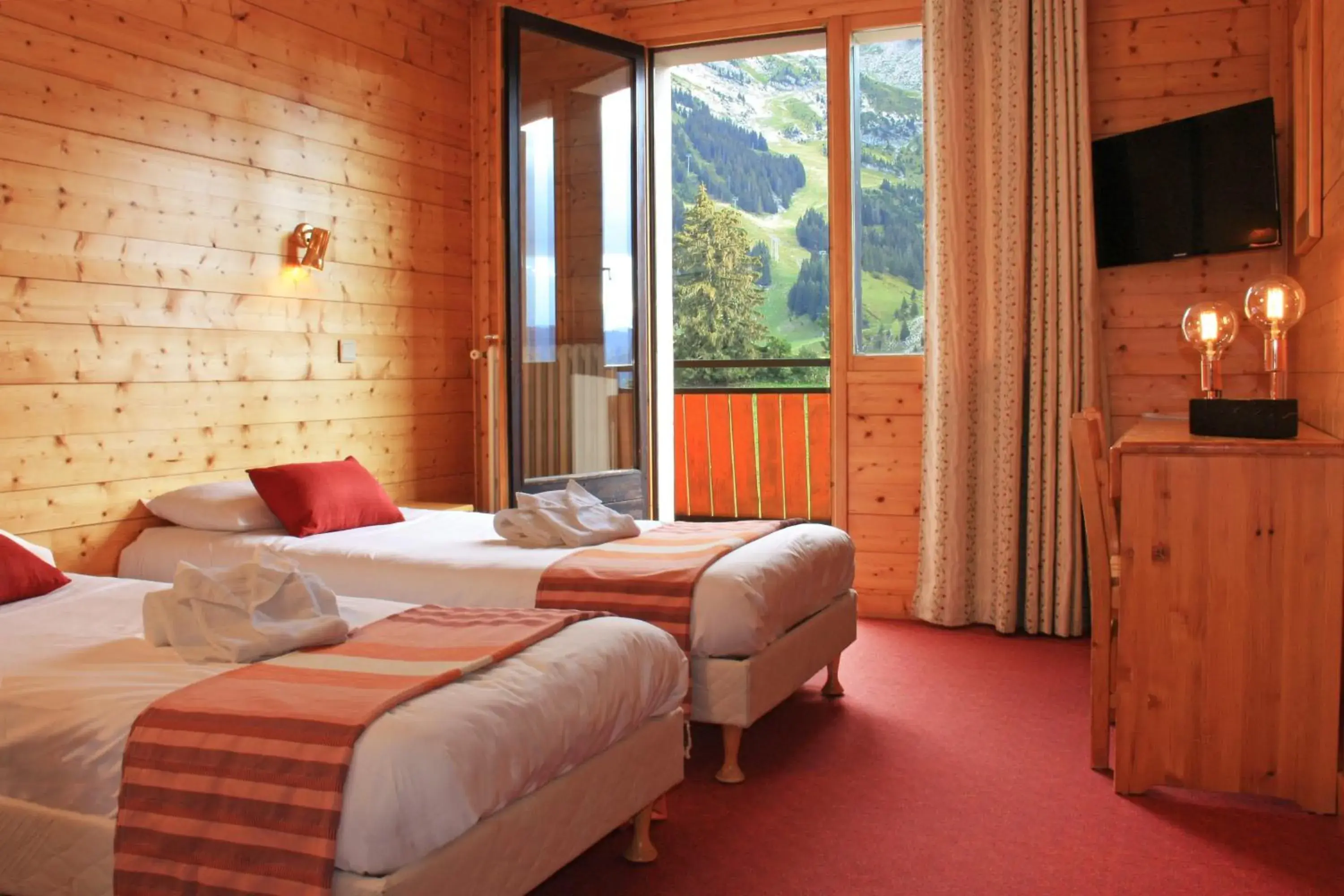 Twin Room in Azureva Club La Clusaz les Confins Twin Room in Azureva Club La Clusaz les Confins