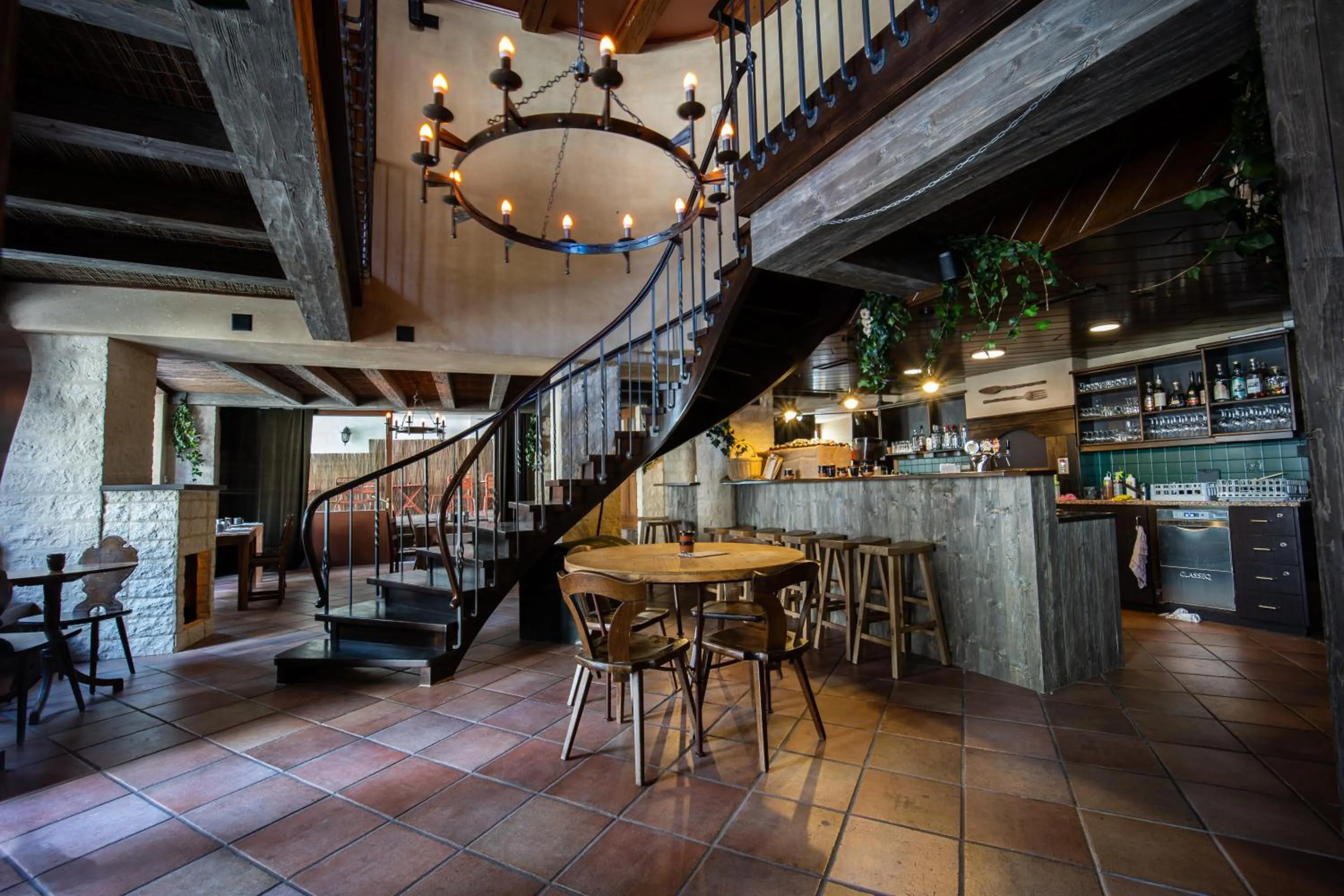 Restaurant/places to eat in Peanut Medieval Lodge