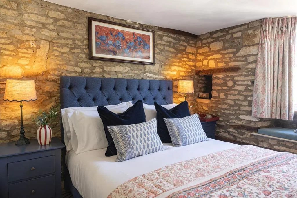 Bed in The Sheep on Sheep Street Hotel